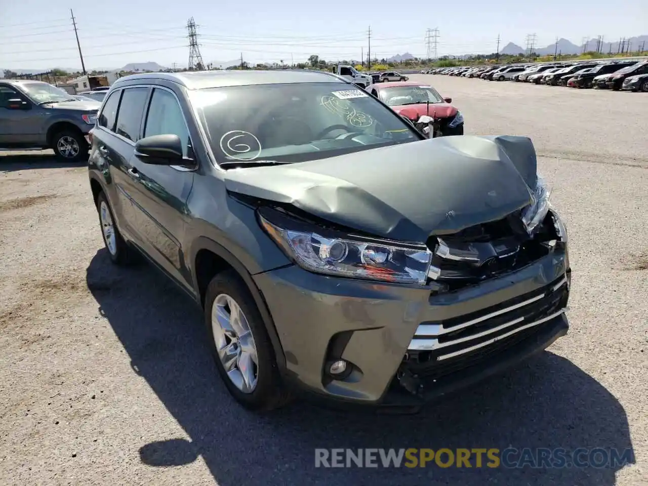 1 Photograph of a damaged car 5TDYZRFH3KS305843 TOYOTA HIGHLANDER 2019