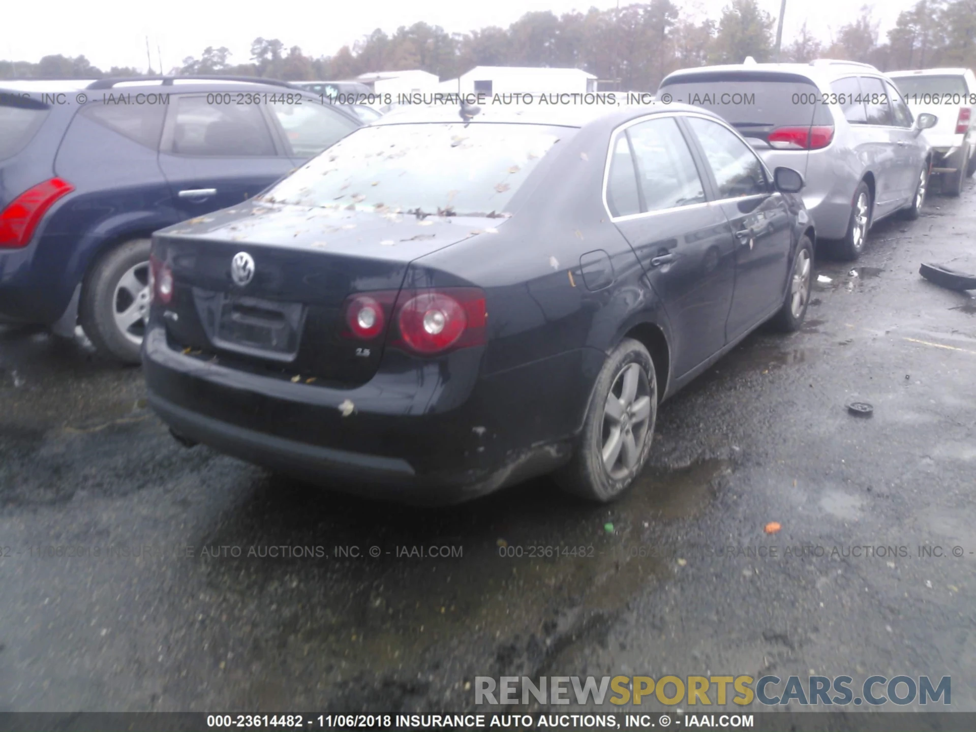 4 Photograph of a damaged car 5TDYZRFH3KS316955 TOYOTA HIGHLANDER 2019