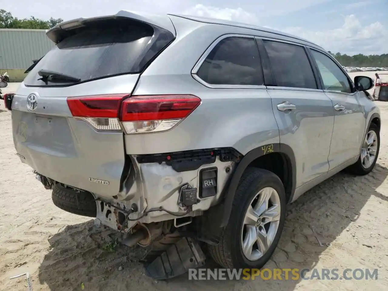 4 Фотография поврежденного автомобиля 5TDYZRFH3KS337417 TOYOTA HIGHLANDER 2019