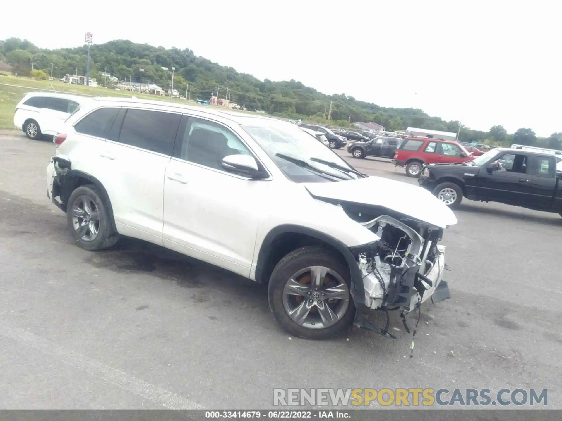 1 Photograph of a damaged car 5TDYZRFH4KS293069 TOYOTA HIGHLANDER 2019