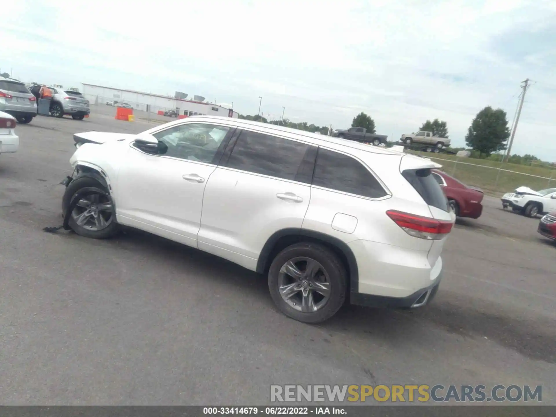 3 Photograph of a damaged car 5TDYZRFH4KS293069 TOYOTA HIGHLANDER 2019