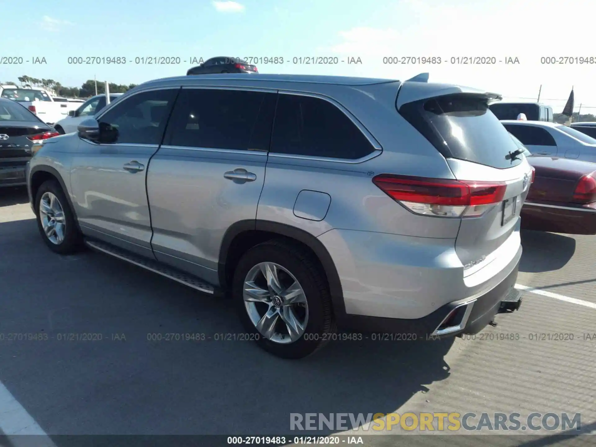 3 Photograph of a damaged car 5TDYZRFH4KS298417 TOYOTA HIGHLANDER 2019