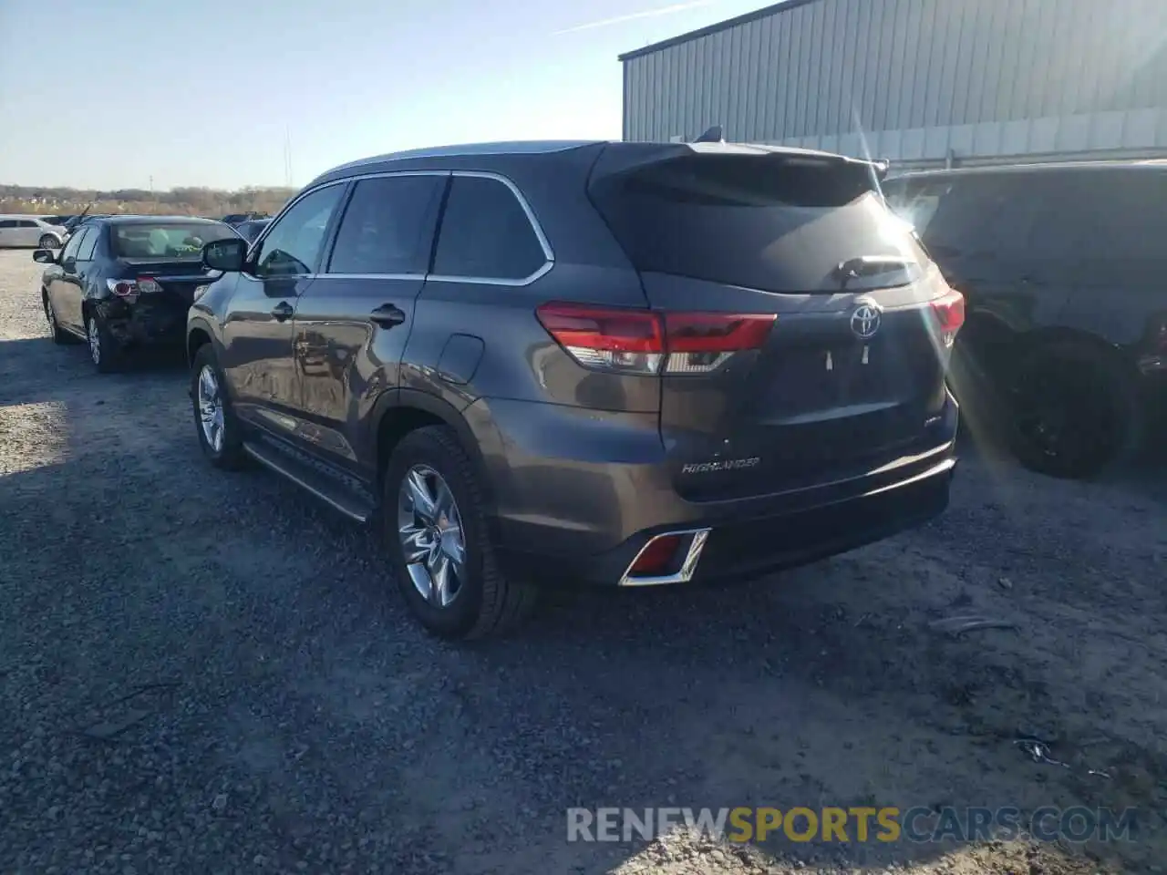 3 Фотография поврежденного автомобиля 5TDYZRFH4KS298899 TOYOTA HIGHLANDER 2019