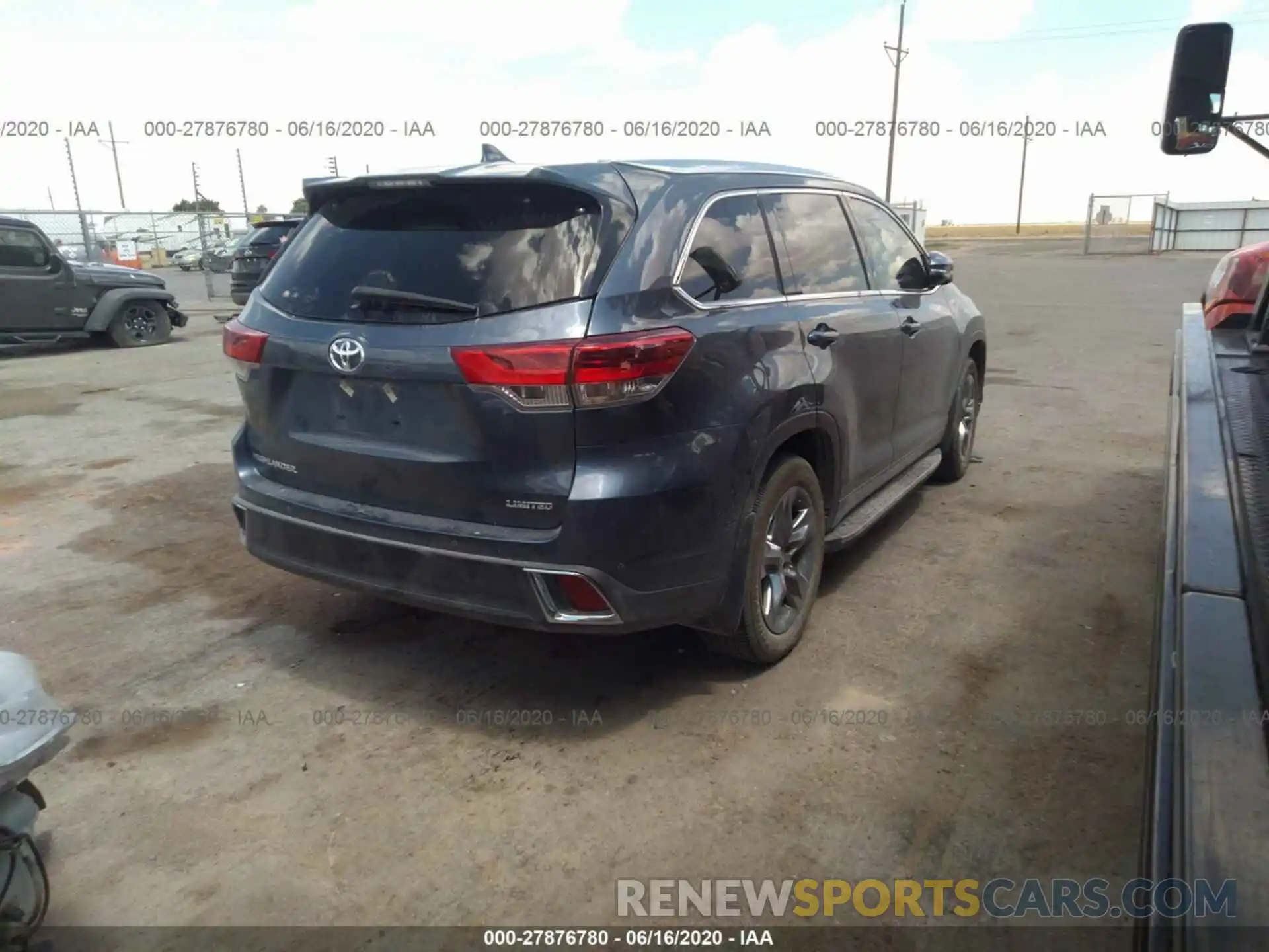 4 Фотография поврежденного автомобиля 5TDYZRFH4KS303955 TOYOTA HIGHLANDER 2019