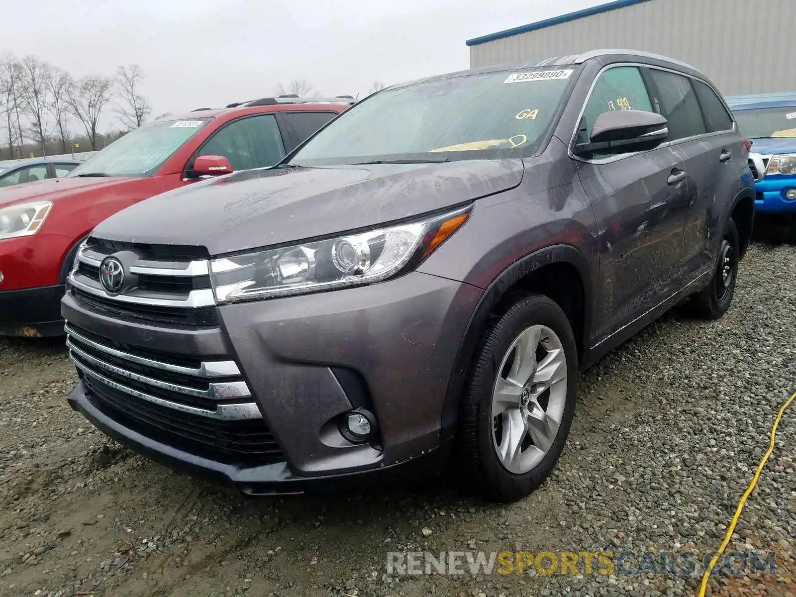 2 Photograph of a damaged car 5TDYZRFH4KS309884 TOYOTA HIGHLANDER 2019