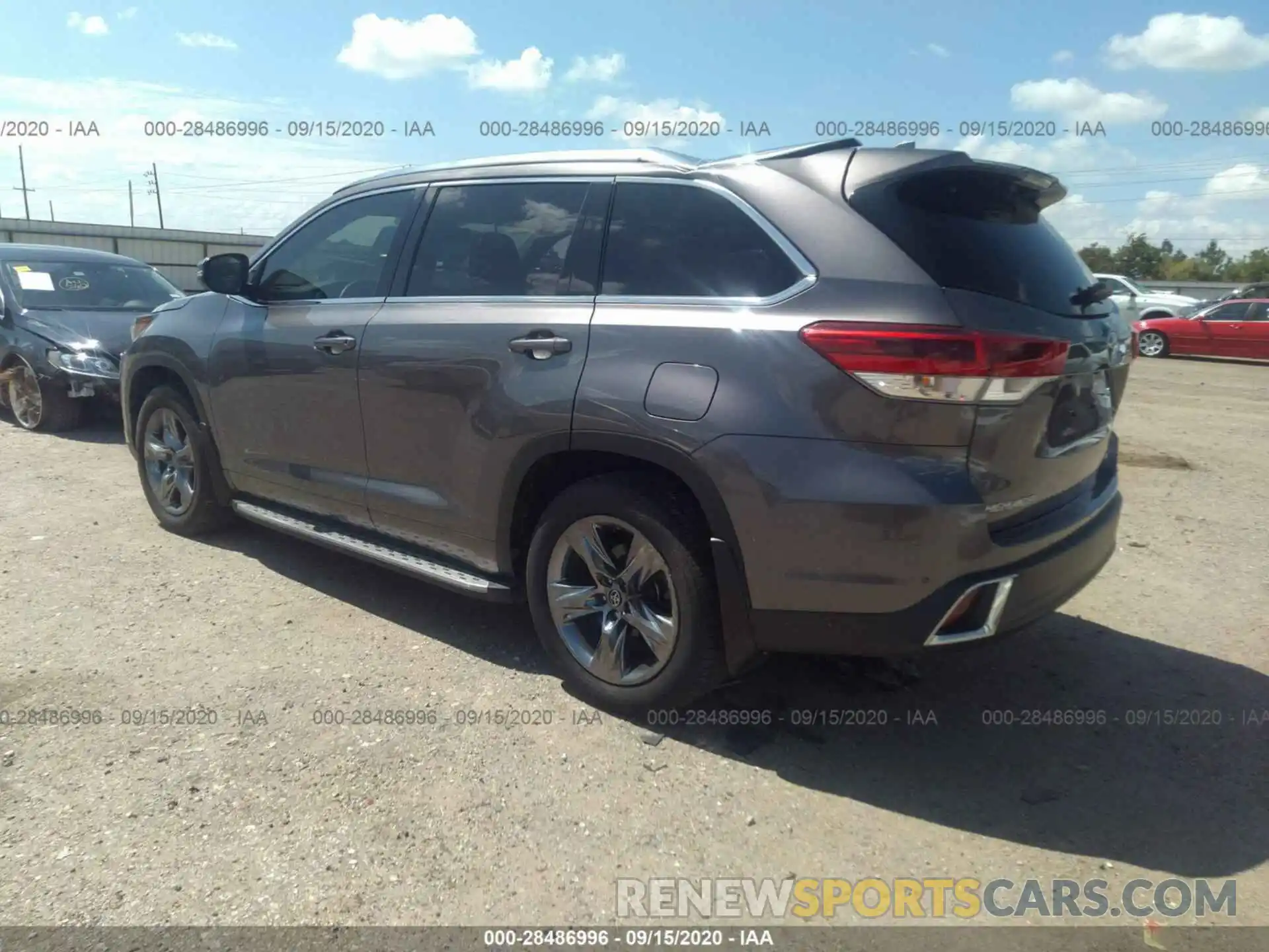 3 Photograph of a damaged car 5TDYZRFH4KS322196 TOYOTA HIGHLANDER 2019