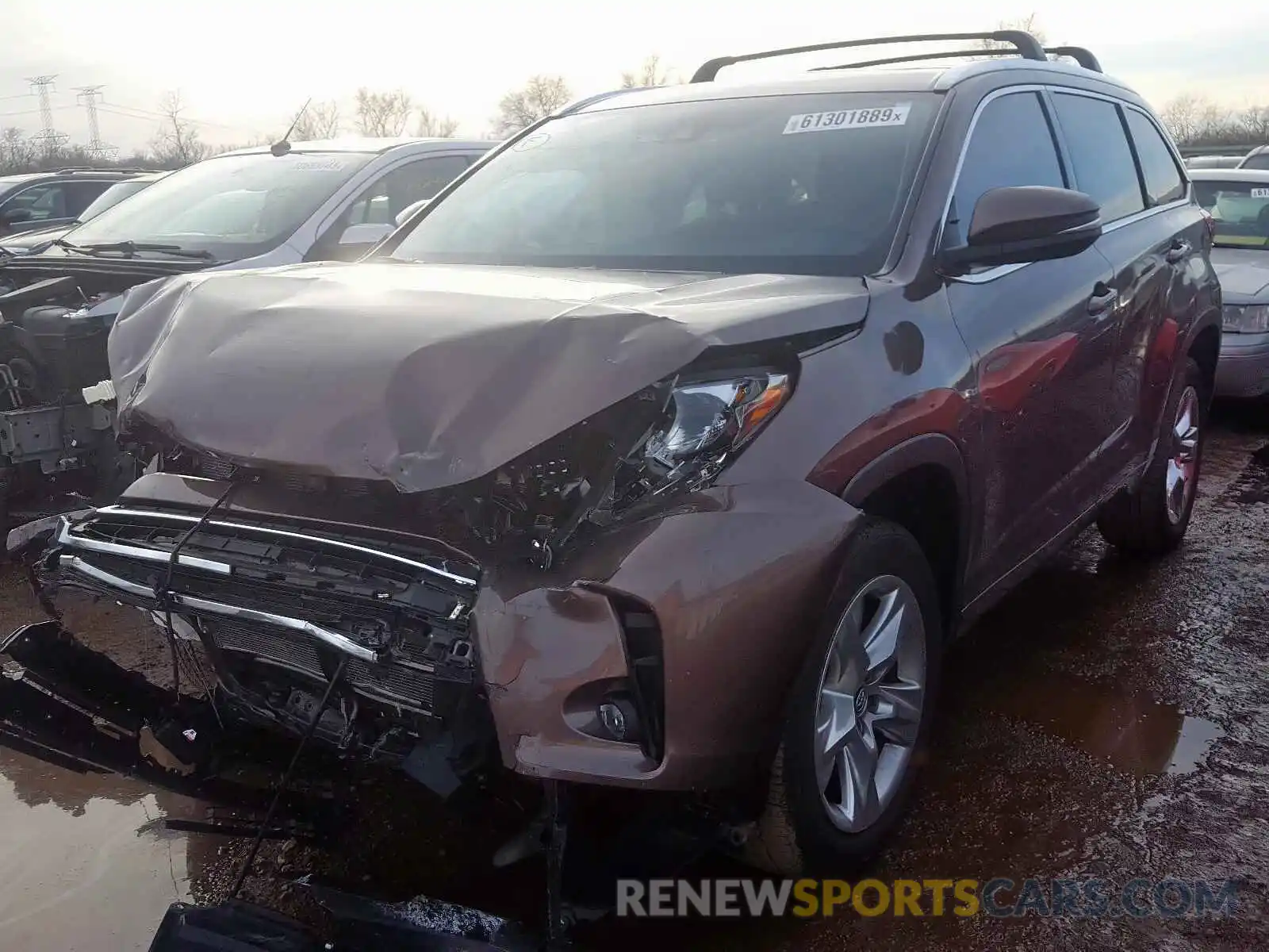 2 Photograph of a damaged car 5TDYZRFH4KS324918 TOYOTA HIGHLANDER 2019