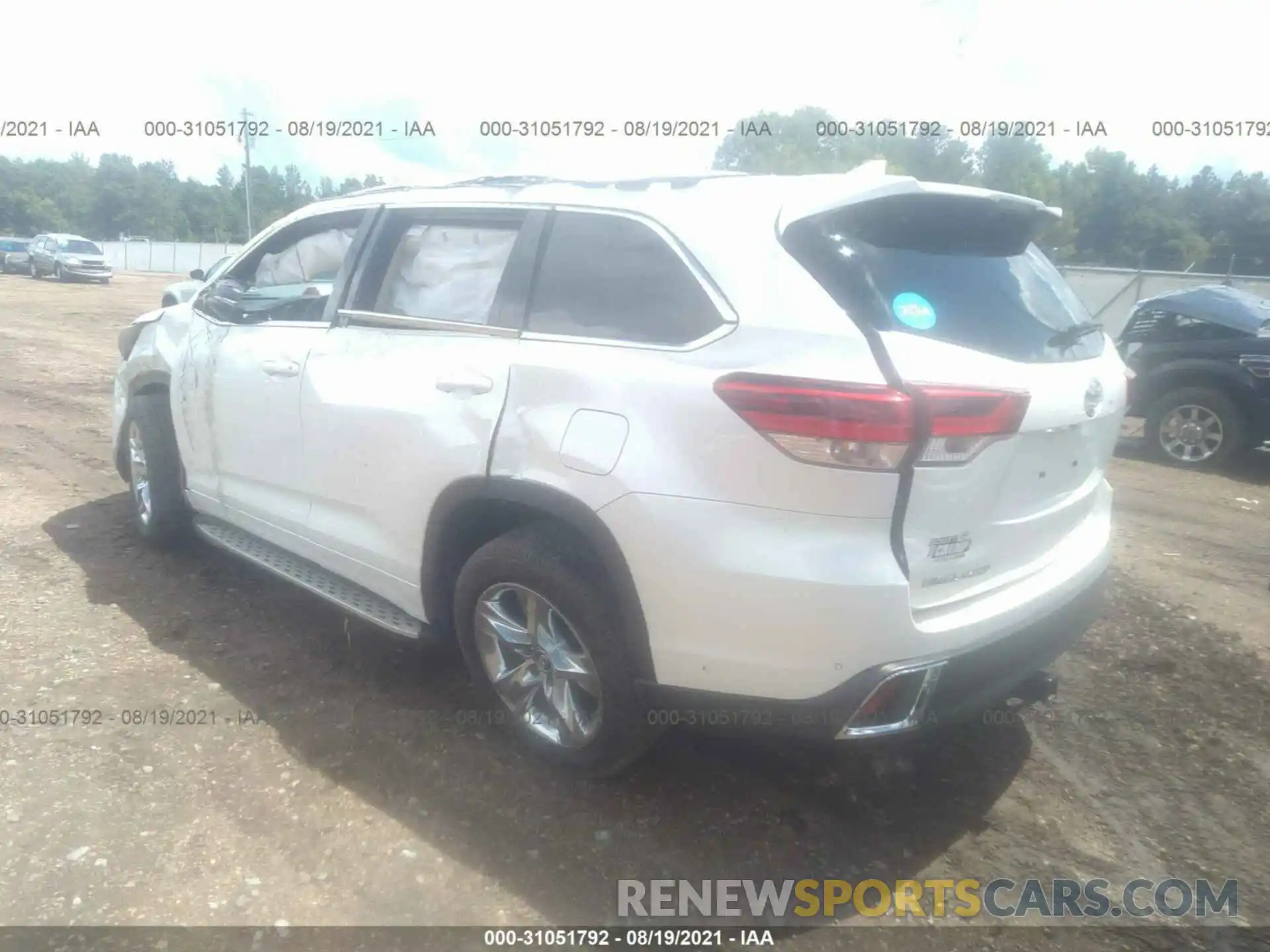 3 Photograph of a damaged car 5TDYZRFH4KS333991 TOYOTA HIGHLANDER 2019