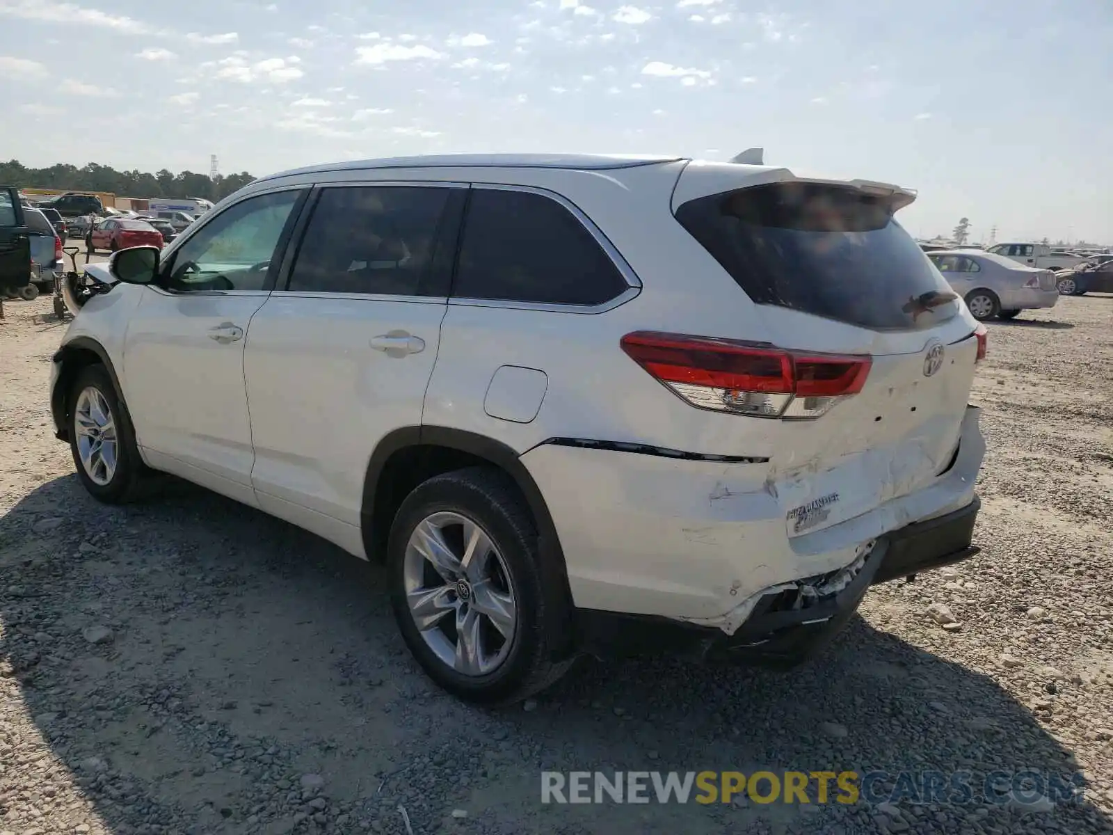 3 Photograph of a damaged car 5TDYZRFH4KS357188 TOYOTA HIGHLANDER 2019