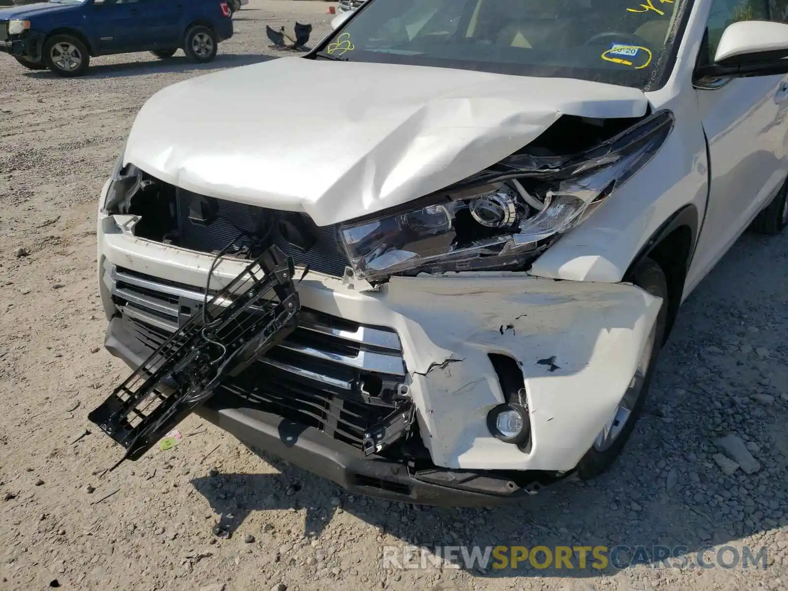 9 Photograph of a damaged car 5TDYZRFH4KS357188 TOYOTA HIGHLANDER 2019