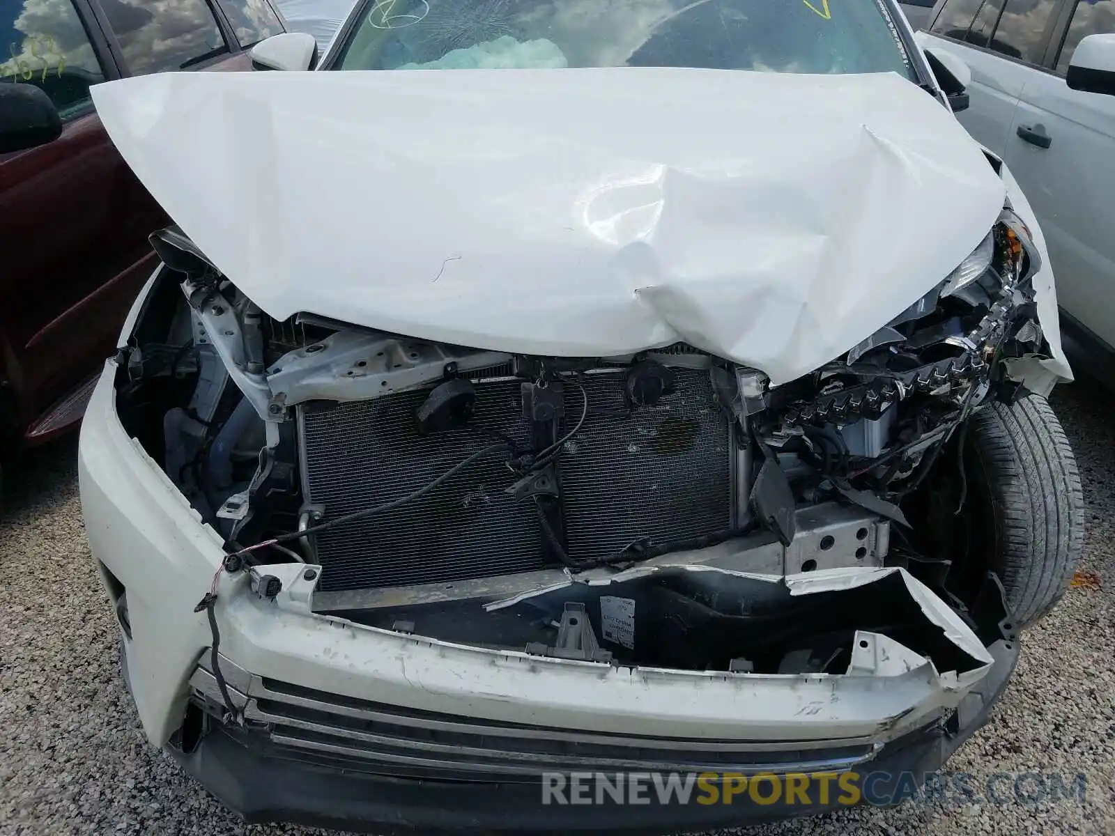 7 Photograph of a damaged car 5TDYZRFH5KS291959 TOYOTA HIGHLANDER 2019