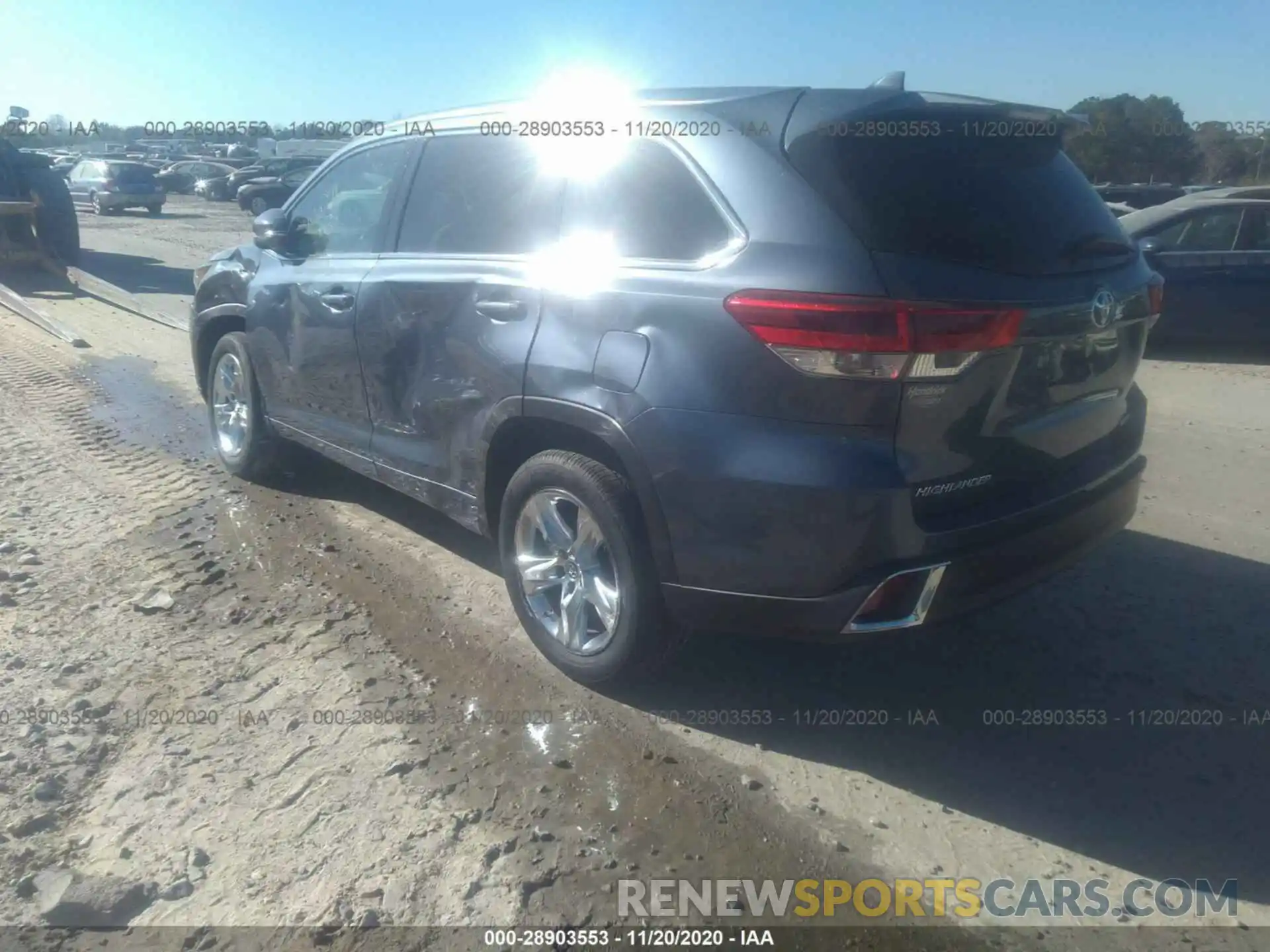 3 Photograph of a damaged car 5TDYZRFH5KS299351 TOYOTA HIGHLANDER 2019