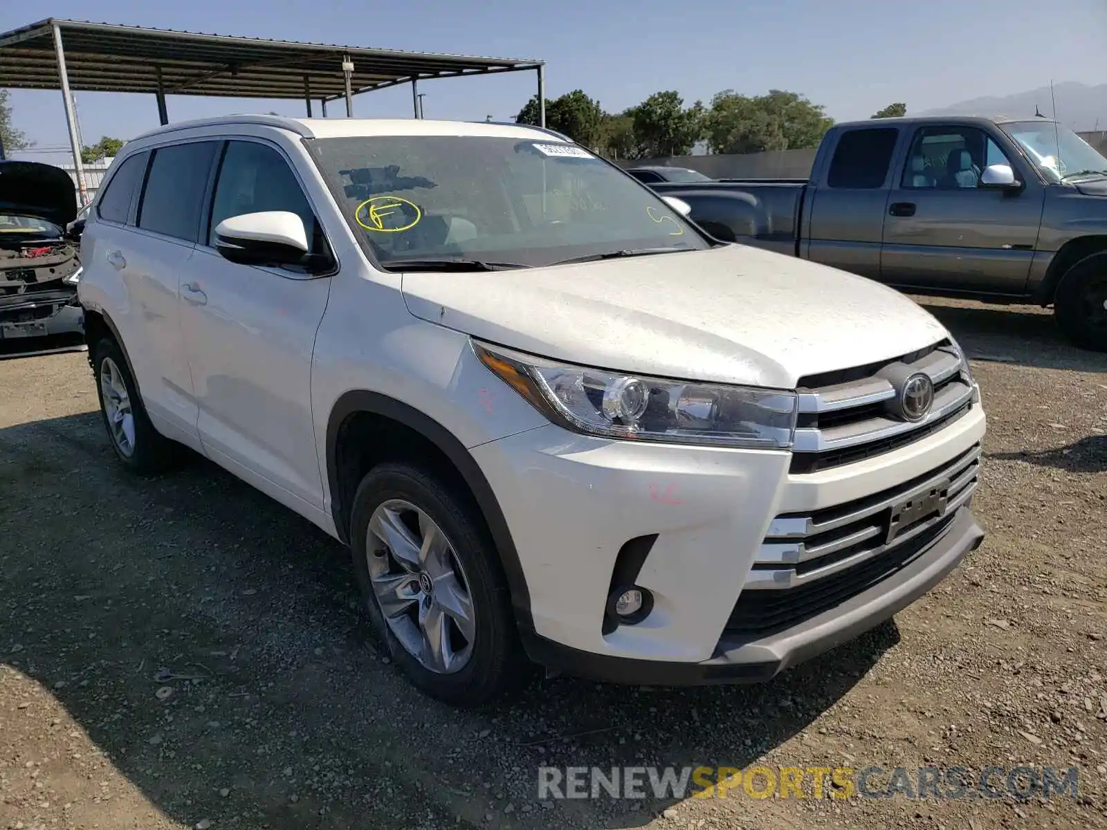 1 Photograph of a damaged car 5TDYZRFH5KS306895 TOYOTA HIGHLANDER 2019