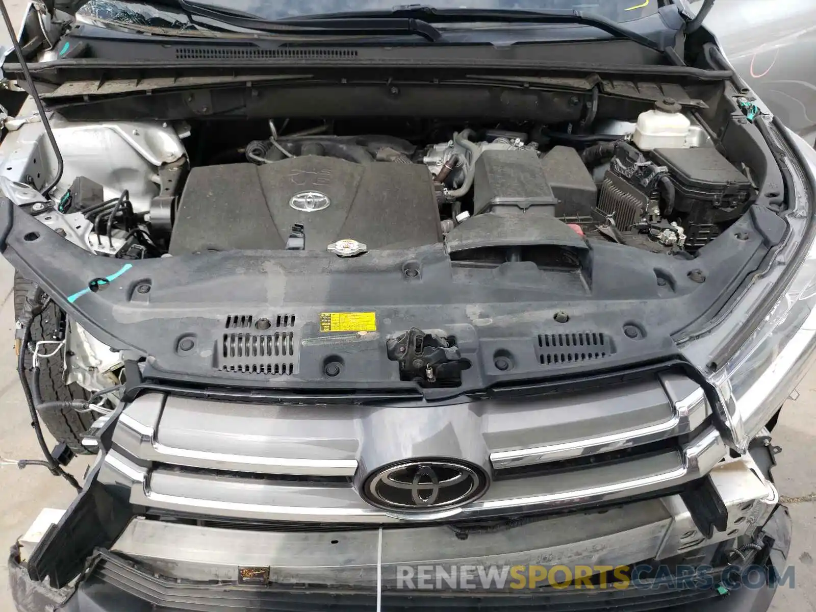 7 Photograph of a damaged car 5TDYZRFH5KS307691 TOYOTA HIGHLANDER 2019