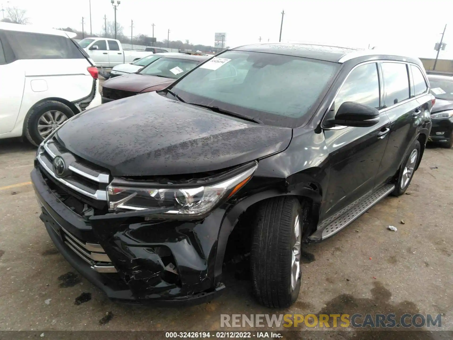 2 Photograph of a damaged car 5TDYZRFH5KS308419 TOYOTA HIGHLANDER 2019