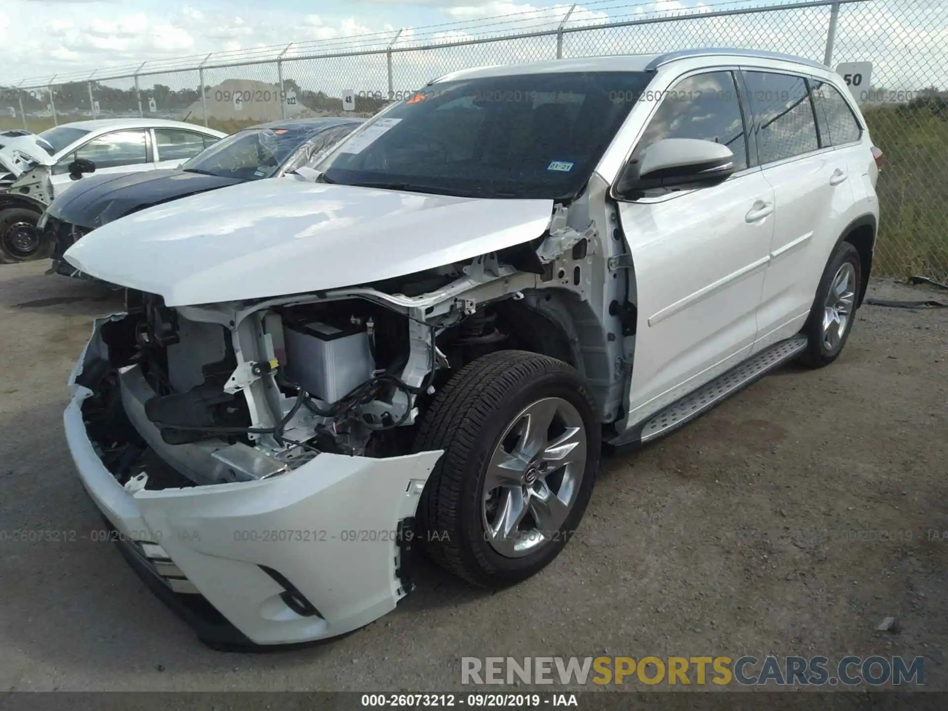 2 Photograph of a damaged car 5TDYZRFH5KS311479 TOYOTA HIGHLANDER 2019