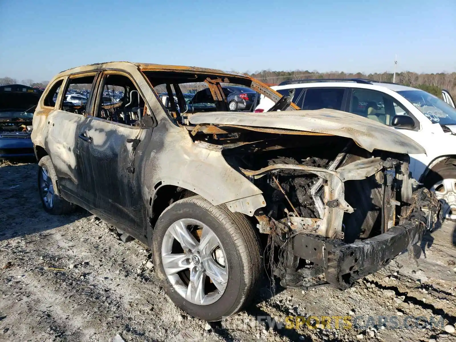 1 Photograph of a damaged car 5TDYZRFH5KS320120 TOYOTA HIGHLANDER 2019