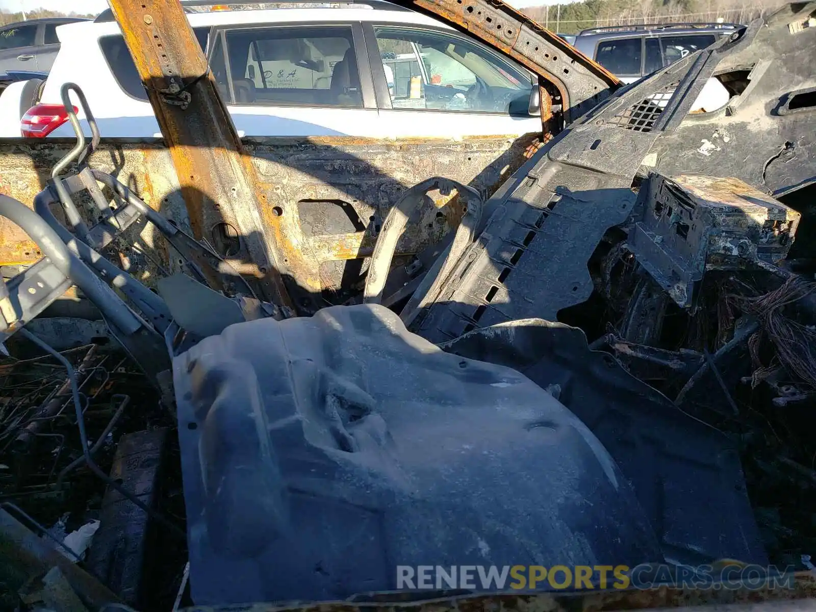 5 Photograph of a damaged car 5TDYZRFH5KS320120 TOYOTA HIGHLANDER 2019