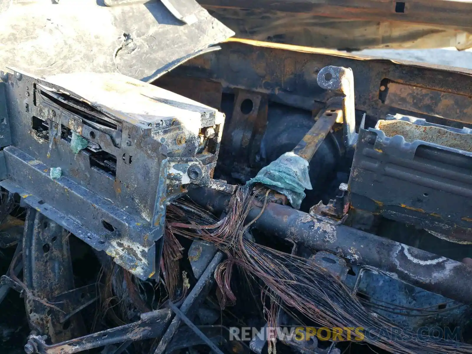 8 Photograph of a damaged car 5TDYZRFH5KS320120 TOYOTA HIGHLANDER 2019