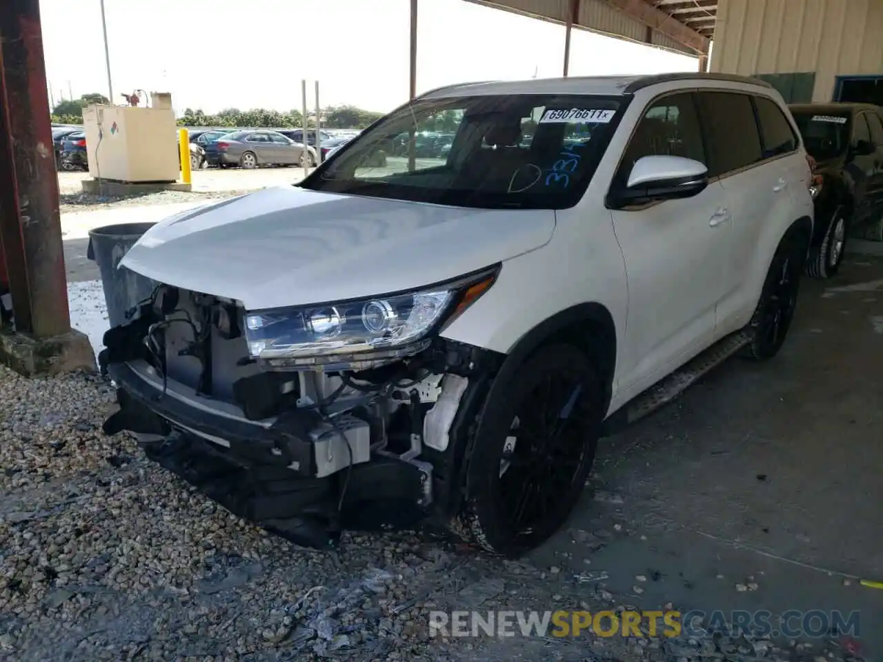 2 Photograph of a damaged car 5TDYZRFH5KS331473 TOYOTA HIGHLANDER 2019