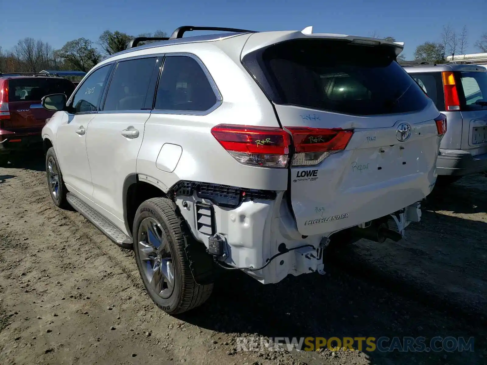 3 Photograph of a damaged car 5TDYZRFH5KS354980 TOYOTA HIGHLANDER 2019