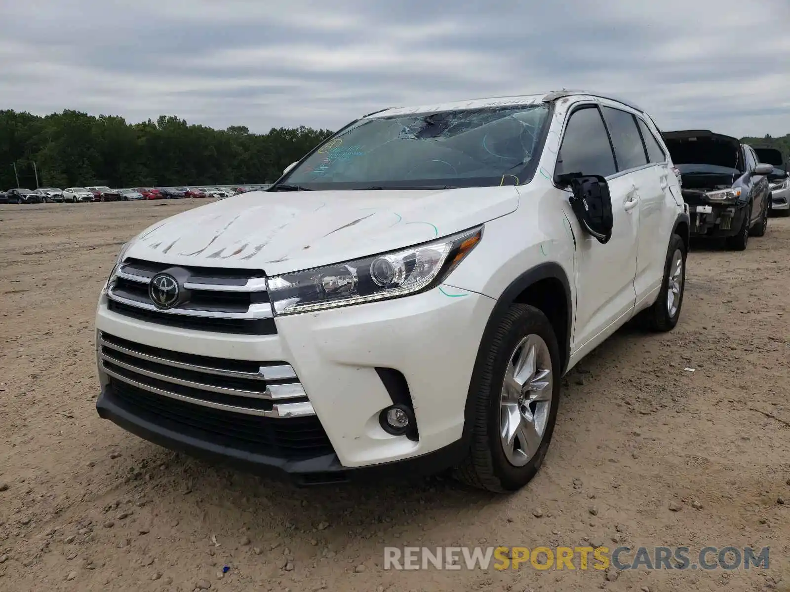 2 Photograph of a damaged car 5TDYZRFH6KS290383 TOYOTA HIGHLANDER 2019