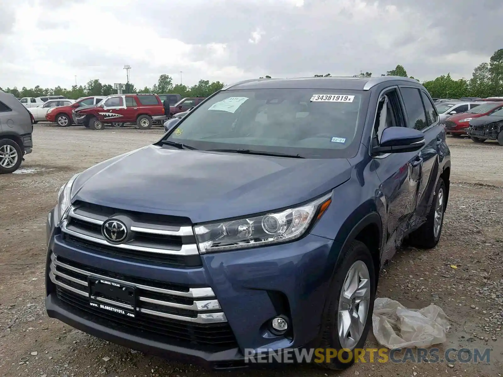 2 Photograph of a damaged car 5TDYZRFH6KS316173 TOYOTA HIGHLANDER 2019