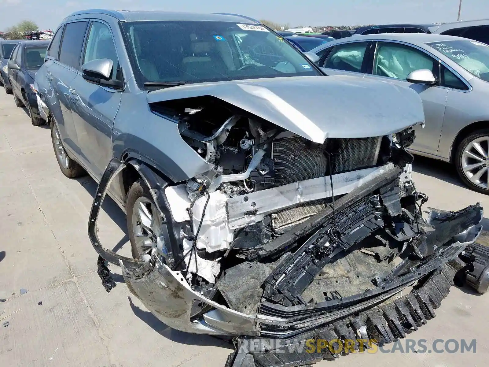 1 Photograph of a damaged car 5TDYZRFH6KS334320 TOYOTA HIGHLANDER 2019