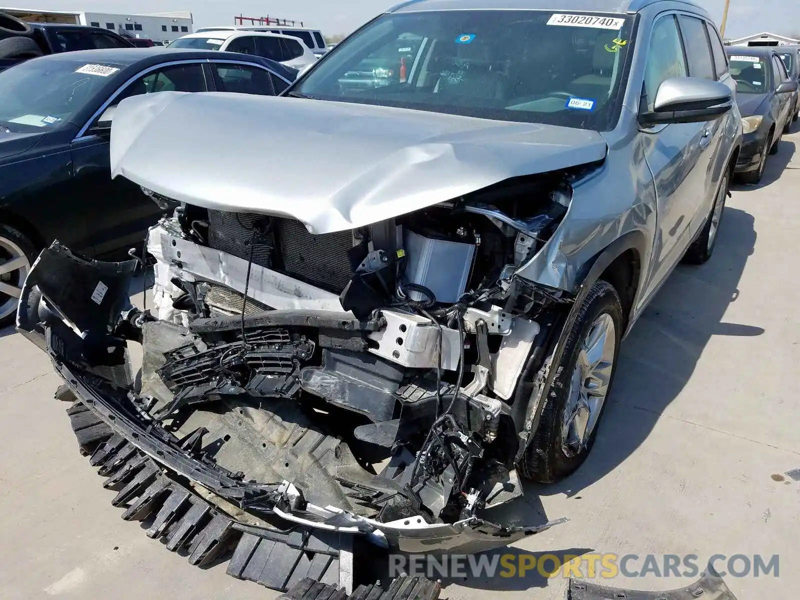 2 Photograph of a damaged car 5TDYZRFH6KS334320 TOYOTA HIGHLANDER 2019