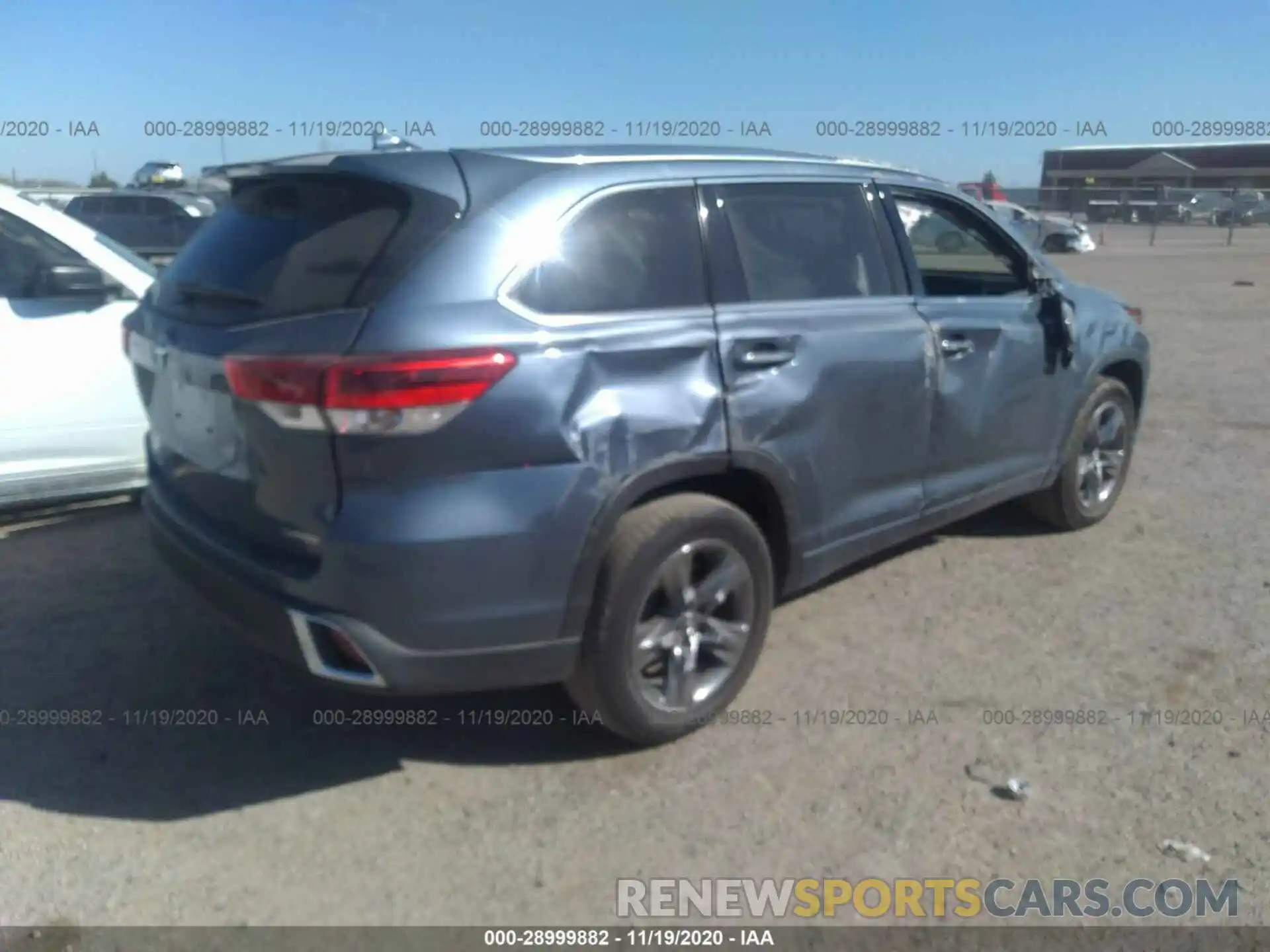 4 Photograph of a damaged car 5TDYZRFH6KS334513 TOYOTA HIGHLANDER 2019