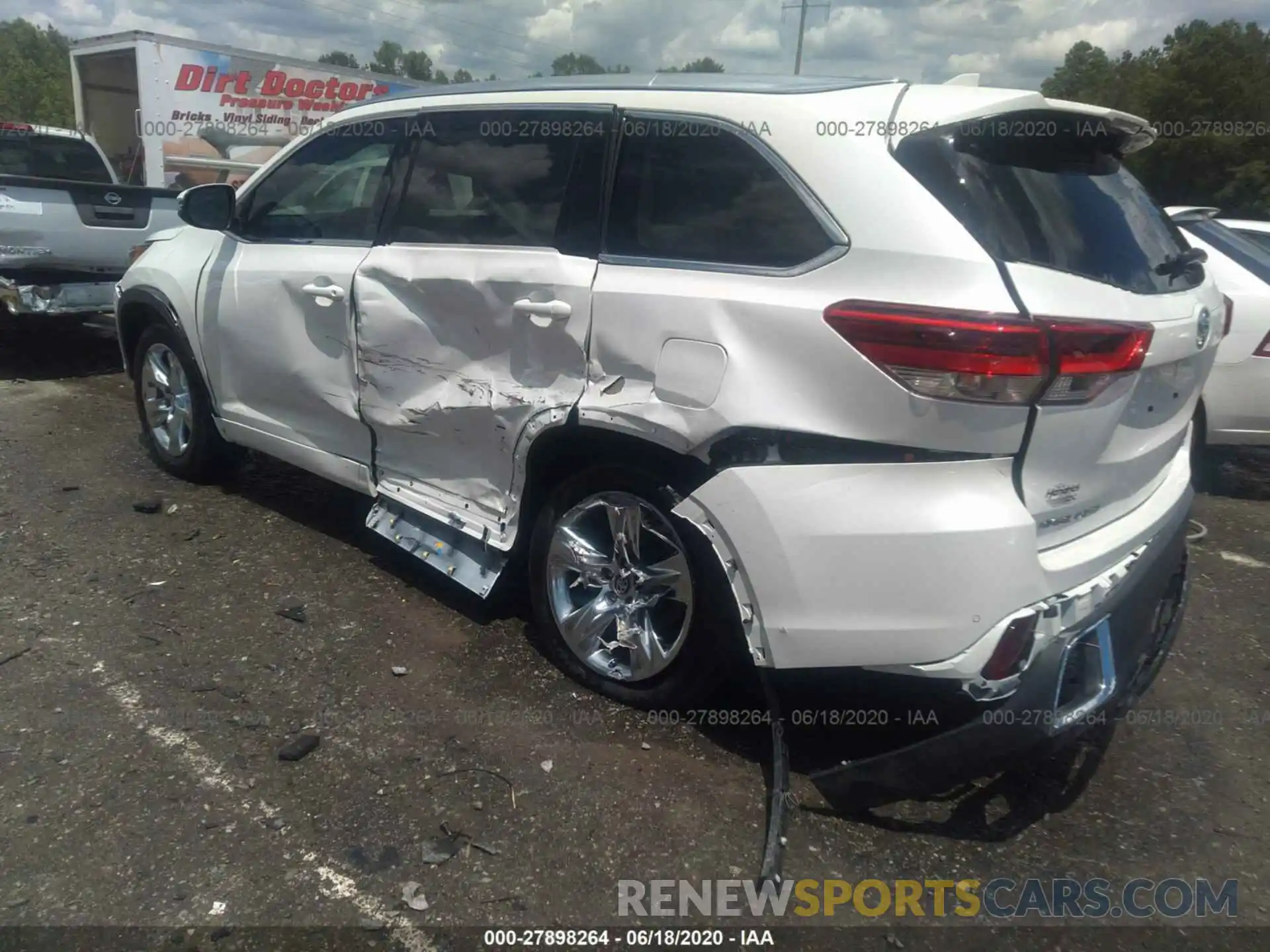 3 Photograph of a damaged car 5TDYZRFH6KS341266 TOYOTA HIGHLANDER 2019