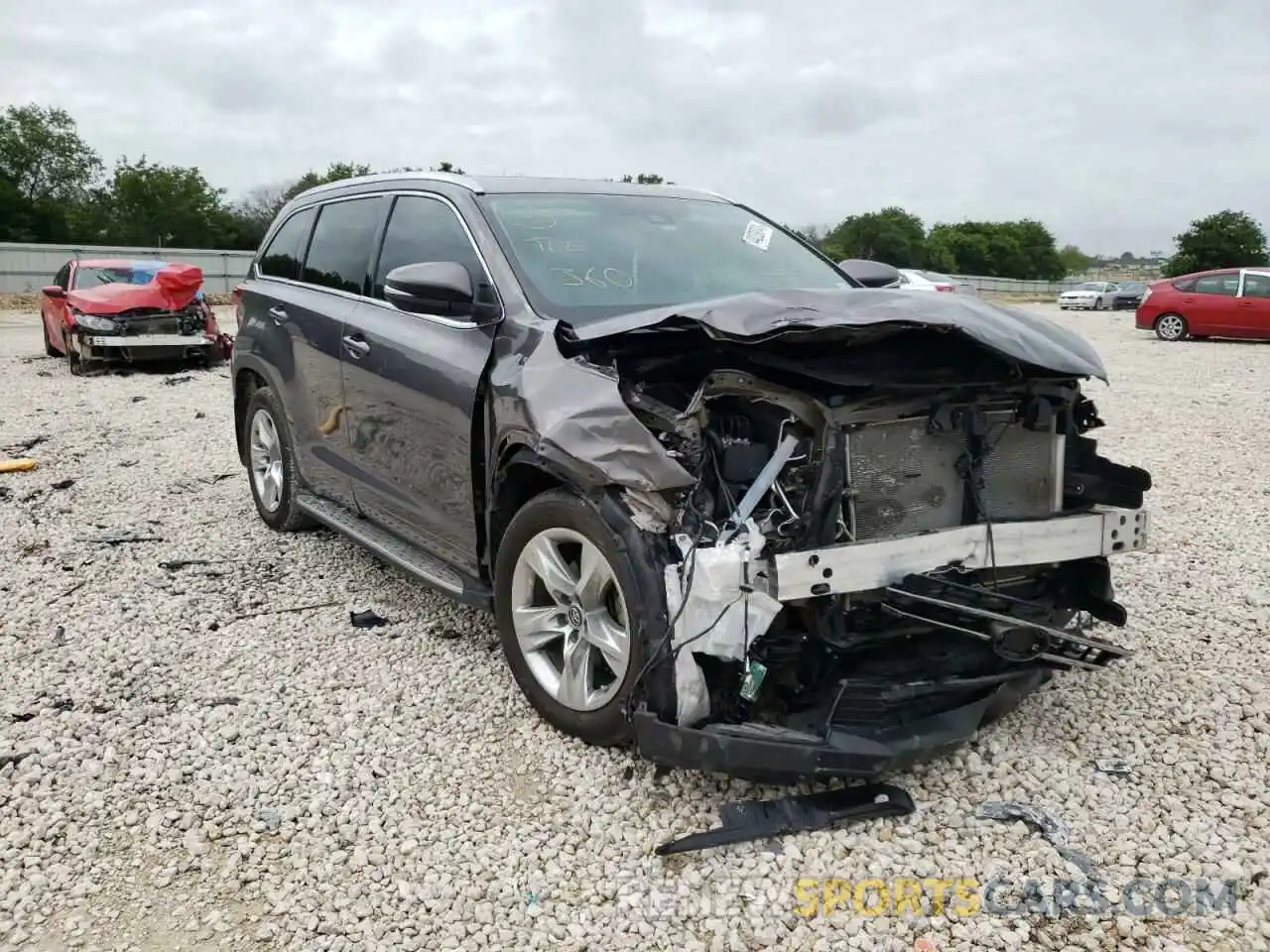 1 Photograph of a damaged car 5TDYZRFH7KS300516 TOYOTA HIGHLANDER 2019