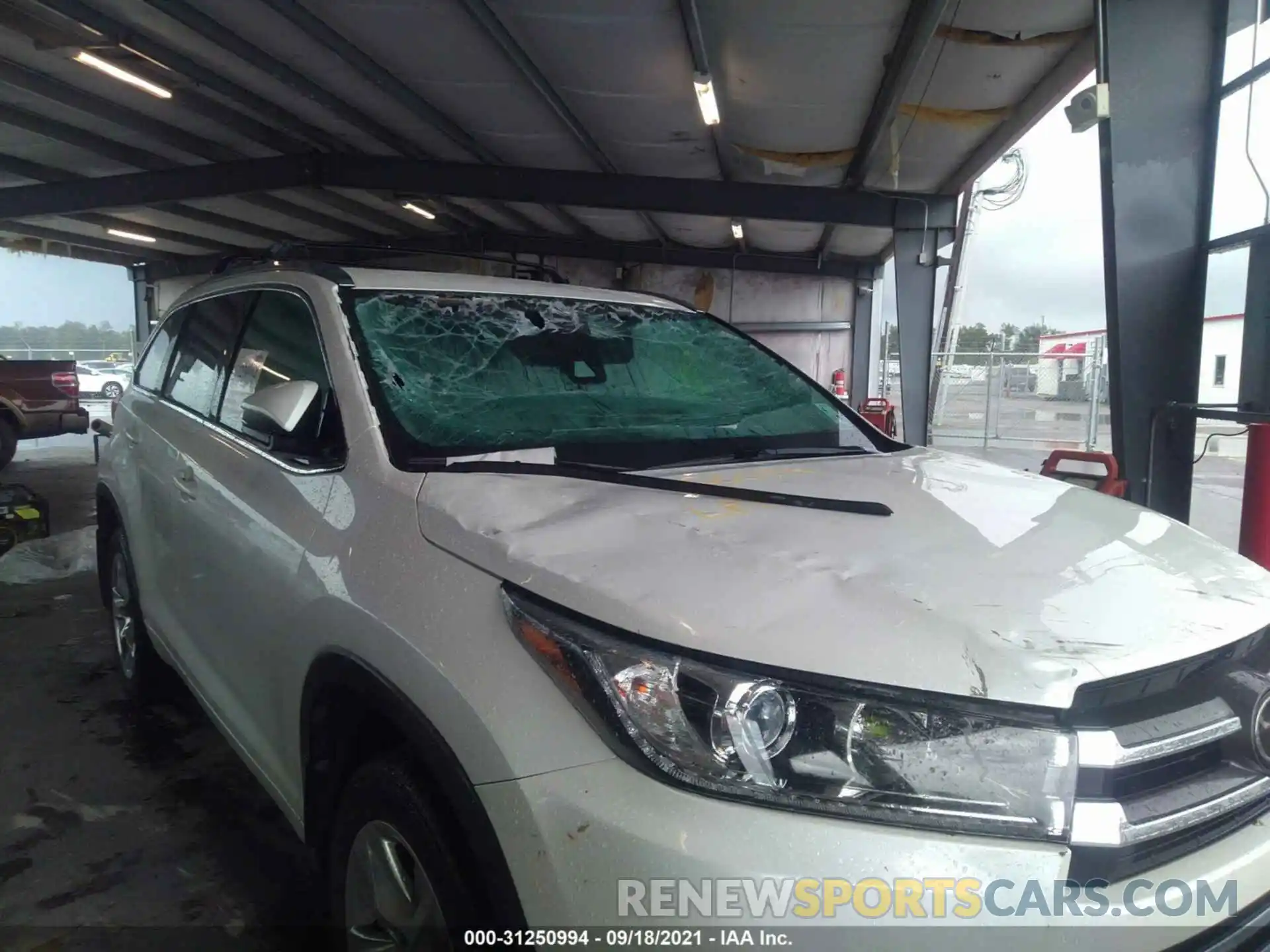 6 Photograph of a damaged car 5TDYZRFH7KS310074 TOYOTA HIGHLANDER 2019