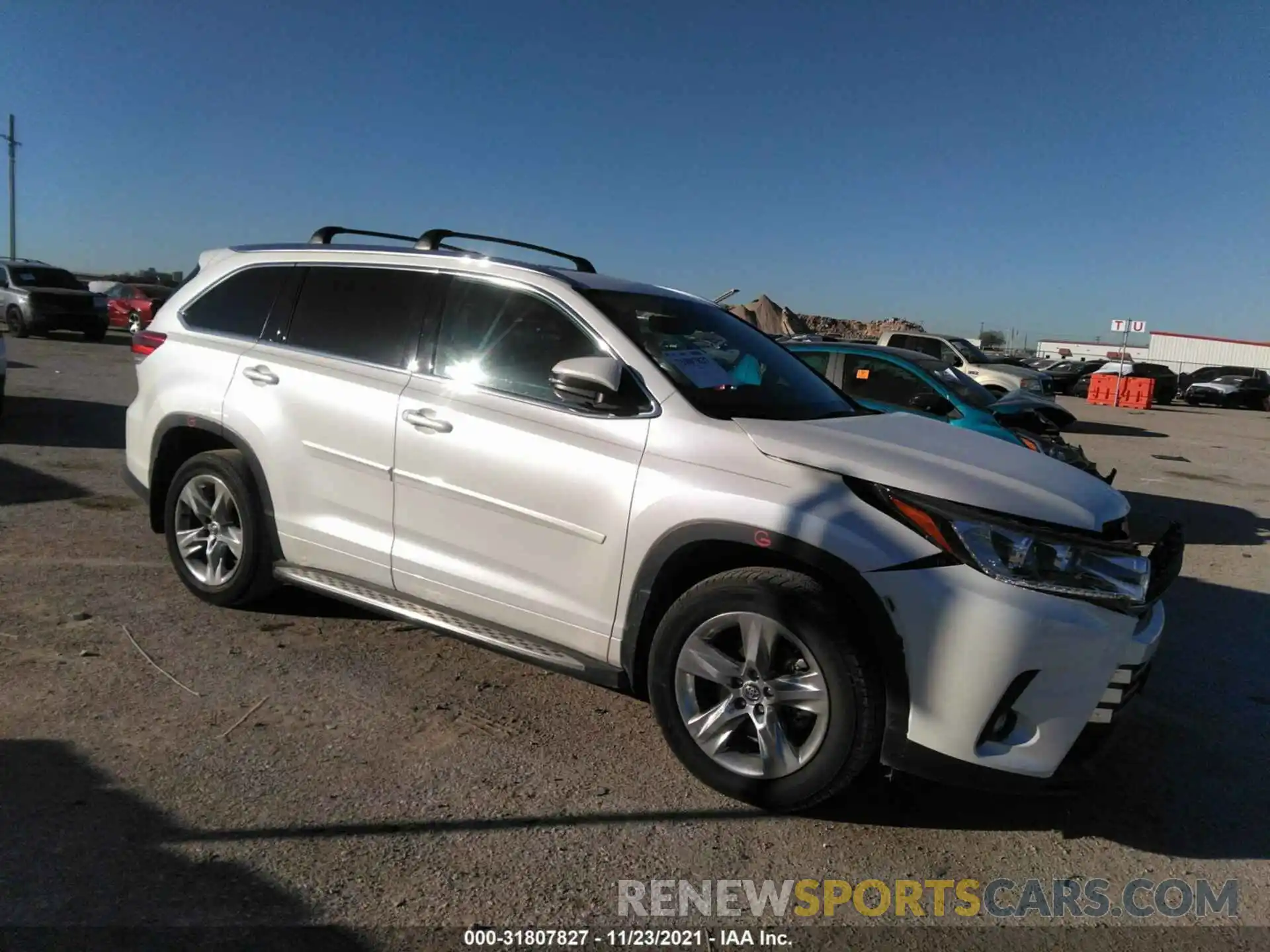 1 Photograph of a damaged car 5TDYZRFH7KS328767 TOYOTA HIGHLANDER 2019