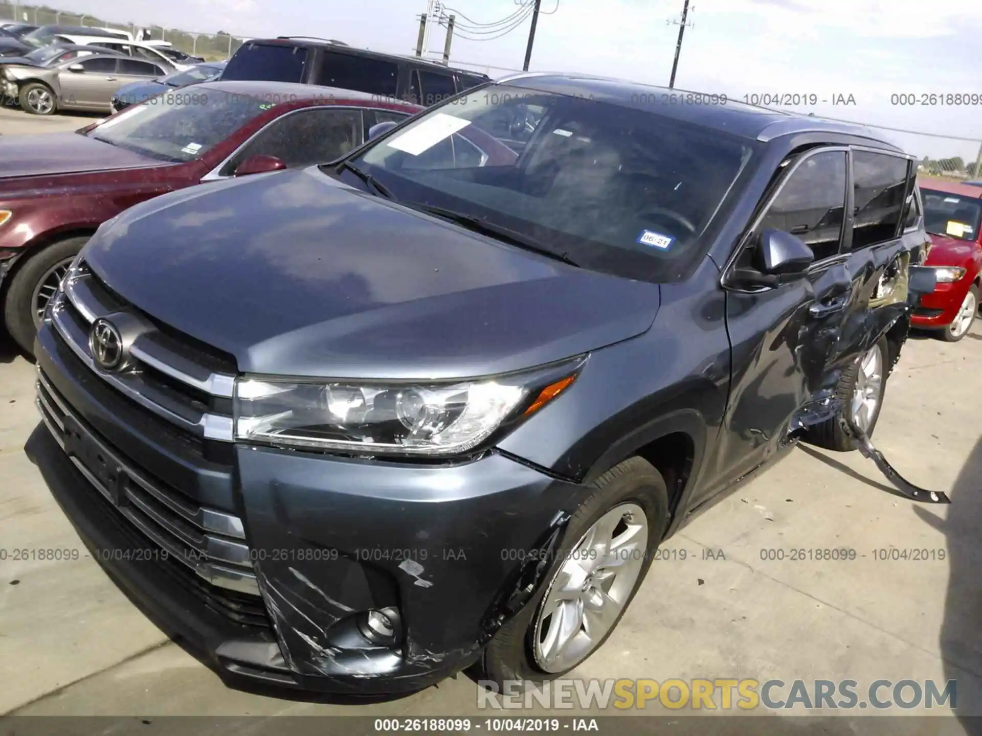 2 Photograph of a damaged car 5TDYZRFH7KS333984 TOYOTA HIGHLANDER 2019