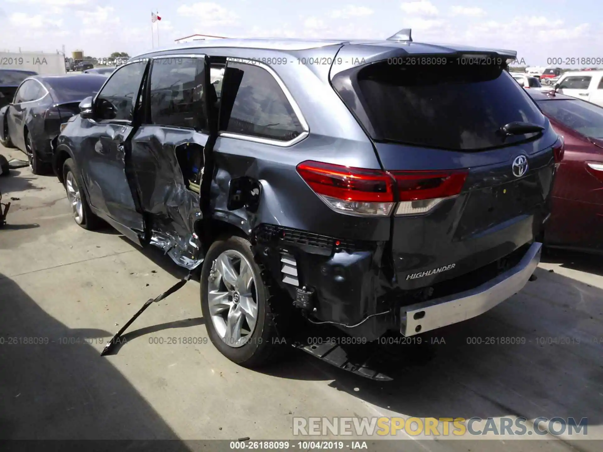 3 Photograph of a damaged car 5TDYZRFH7KS333984 TOYOTA HIGHLANDER 2019