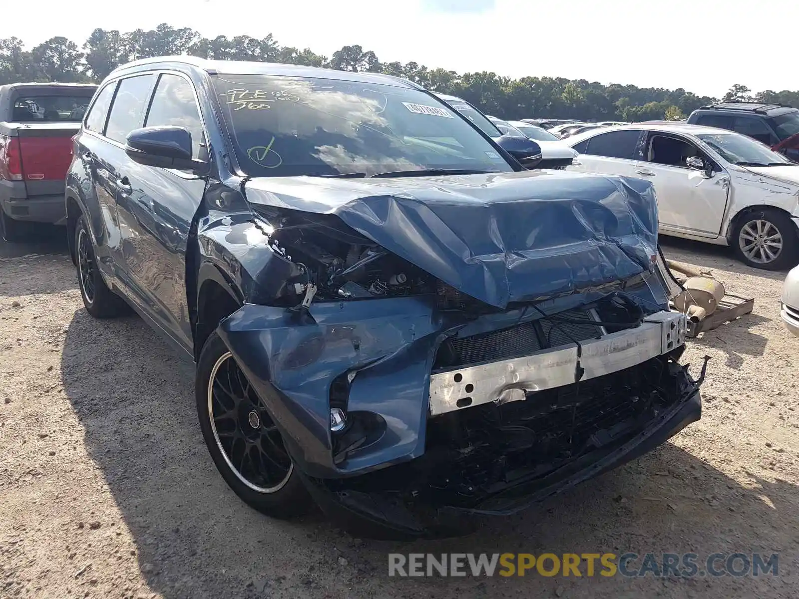 1 Photograph of a damaged car 5TDYZRFH7KS339820 TOYOTA HIGHLANDER 2019