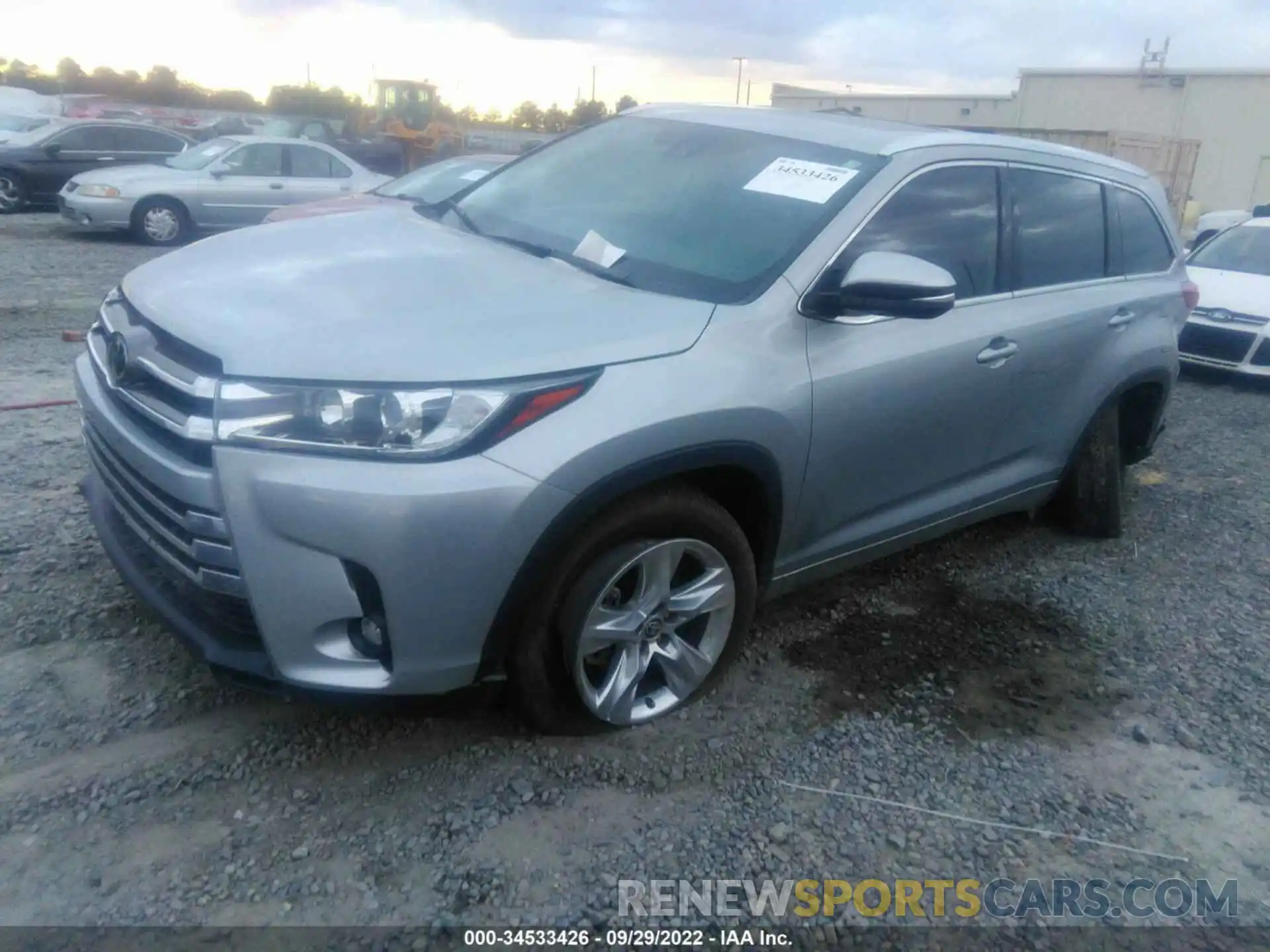 2 Photograph of a damaged car 5TDYZRFH7KS366984 TOYOTA HIGHLANDER 2019