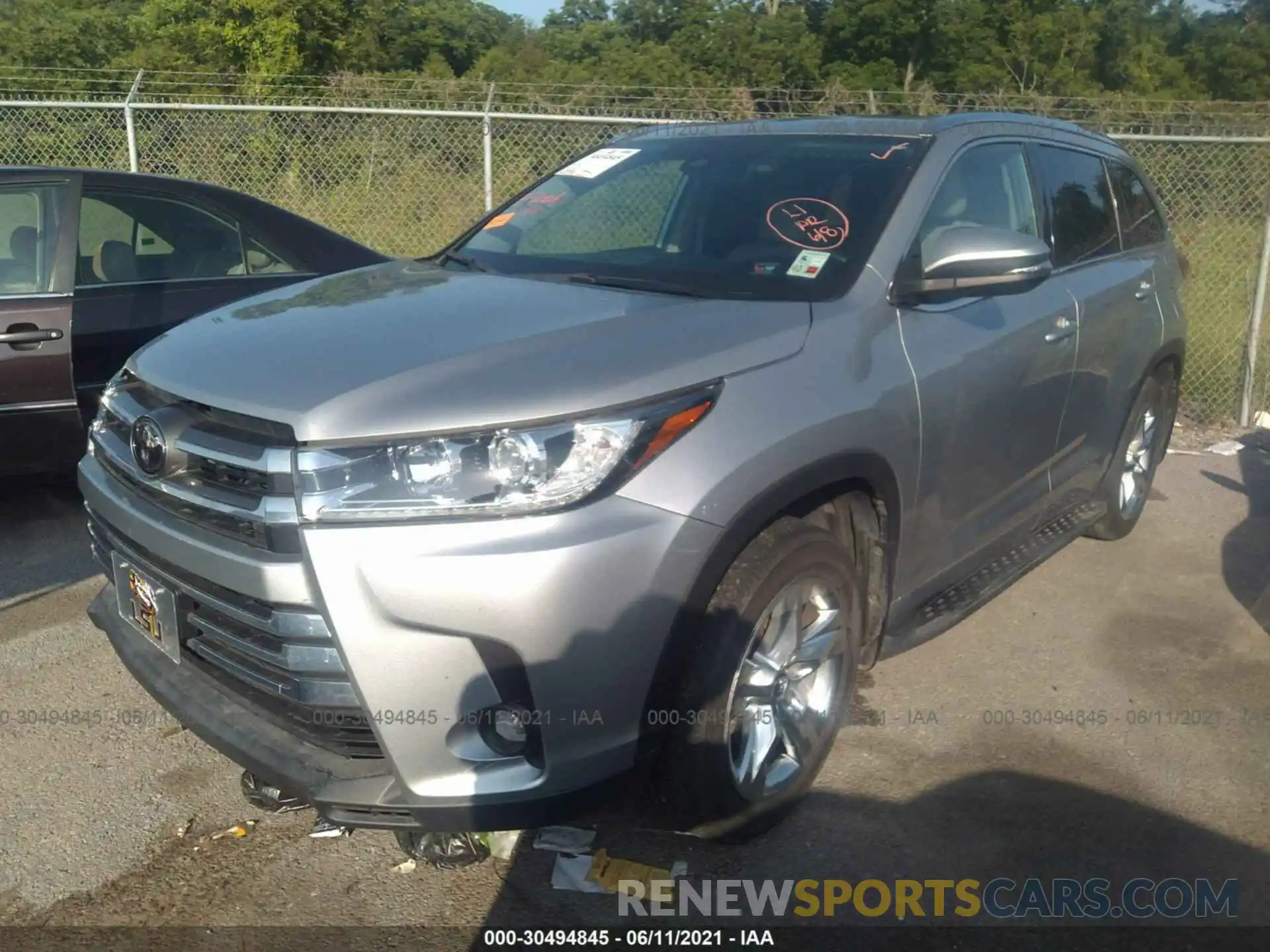 2 Photograph of a damaged car 5TDYZRFH8KS312402 TOYOTA HIGHLANDER 2019