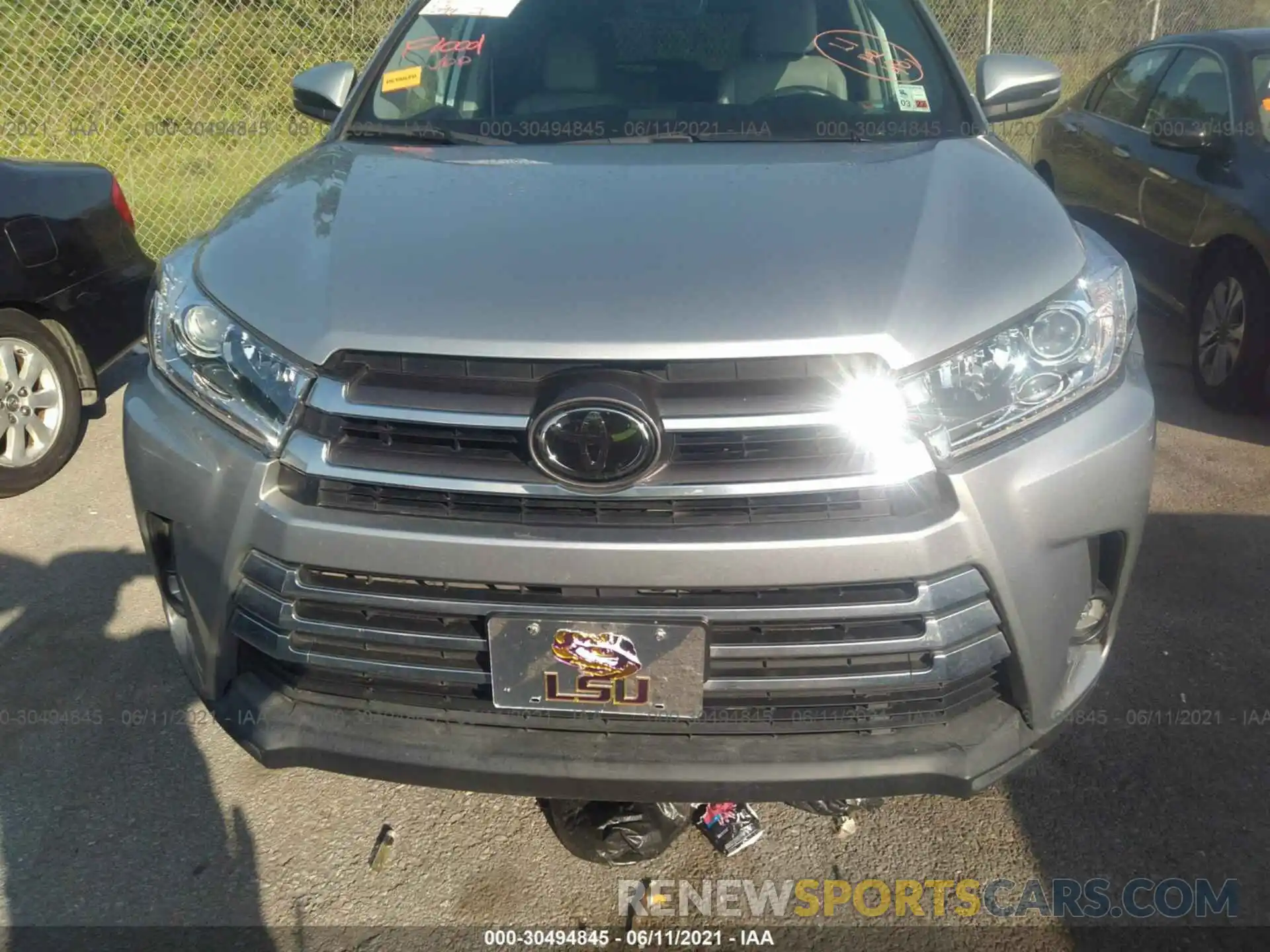 6 Photograph of a damaged car 5TDYZRFH8KS312402 TOYOTA HIGHLANDER 2019