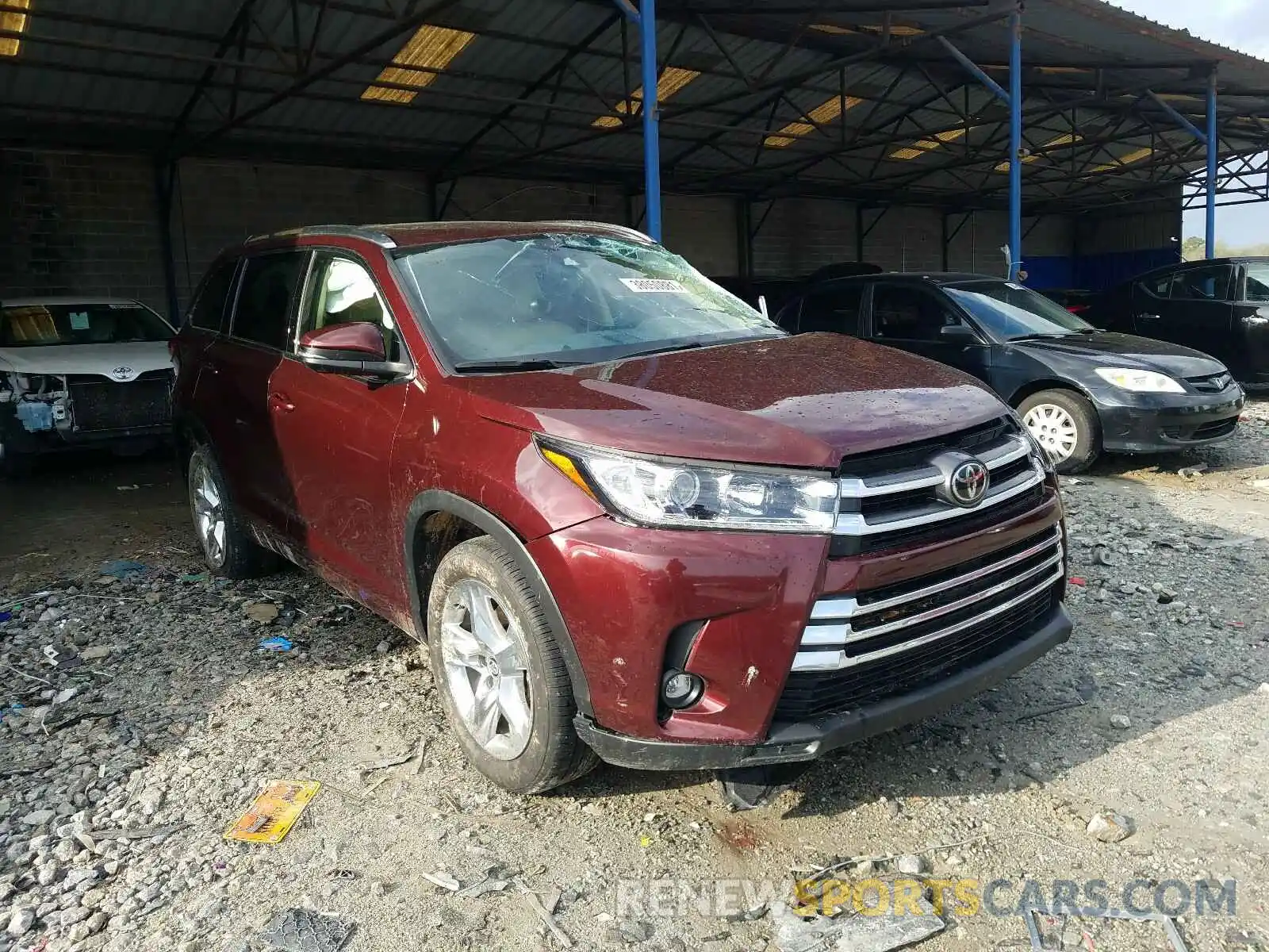 1 Photograph of a damaged car 5TDYZRFH8KS334948 TOYOTA HIGHLANDER 2019