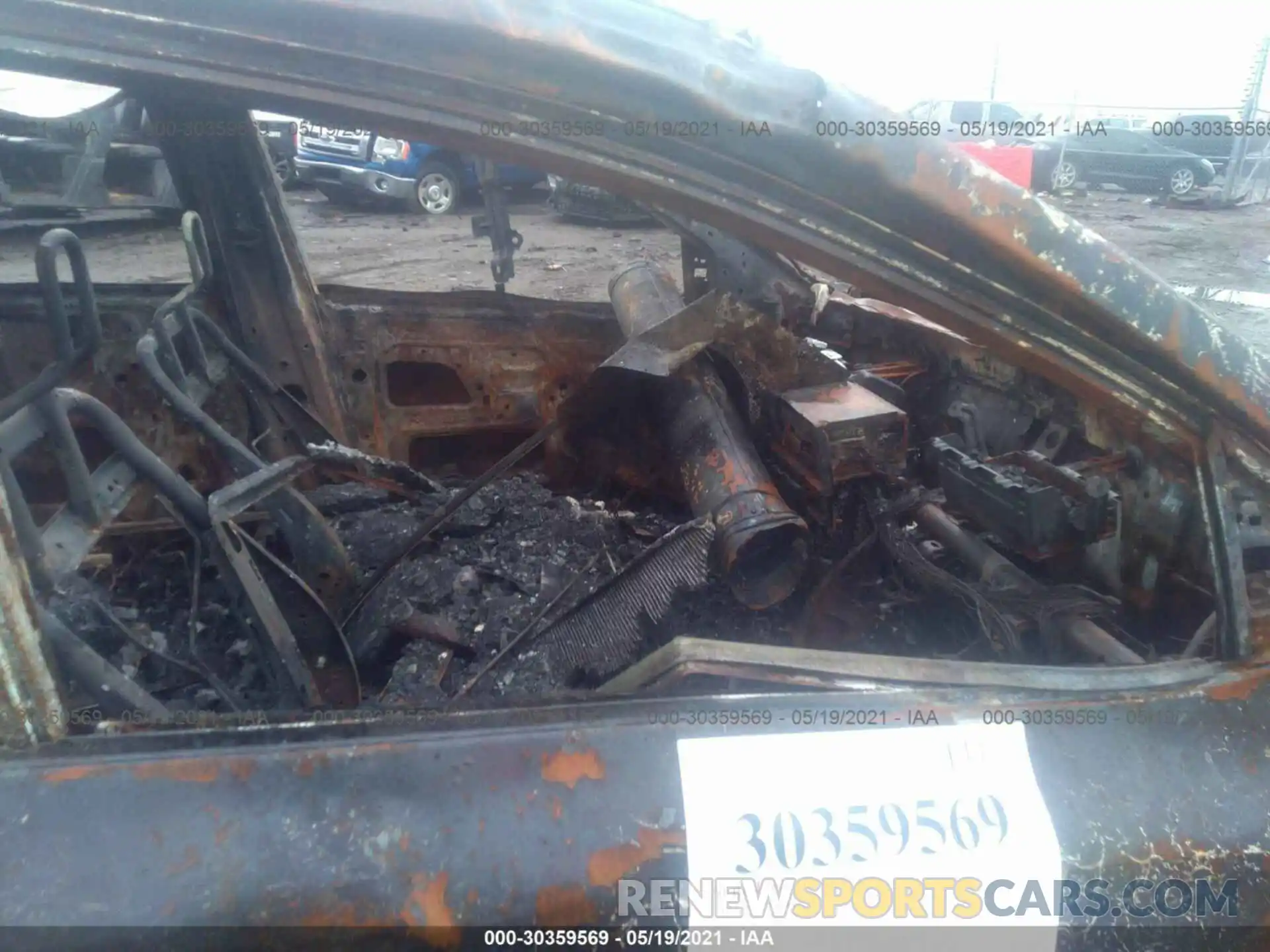 5 Photograph of a damaged car 5TDYZRFH8KS337316 TOYOTA HIGHLANDER 2019