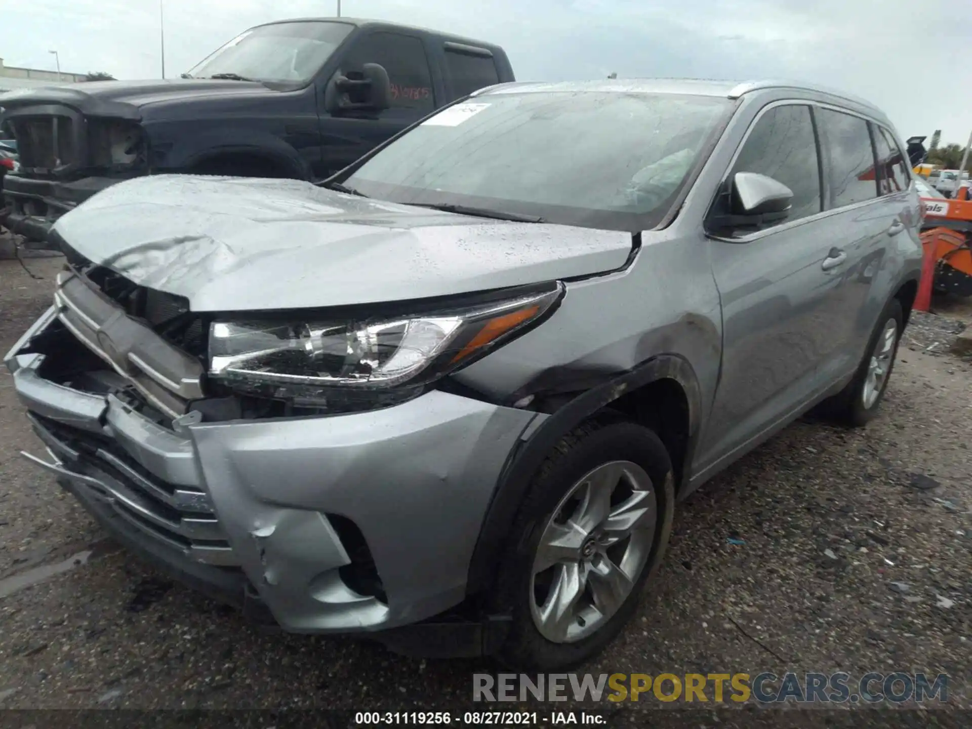 2 Photograph of a damaged car 5TDYZRFH8KS349174 TOYOTA HIGHLANDER 2019