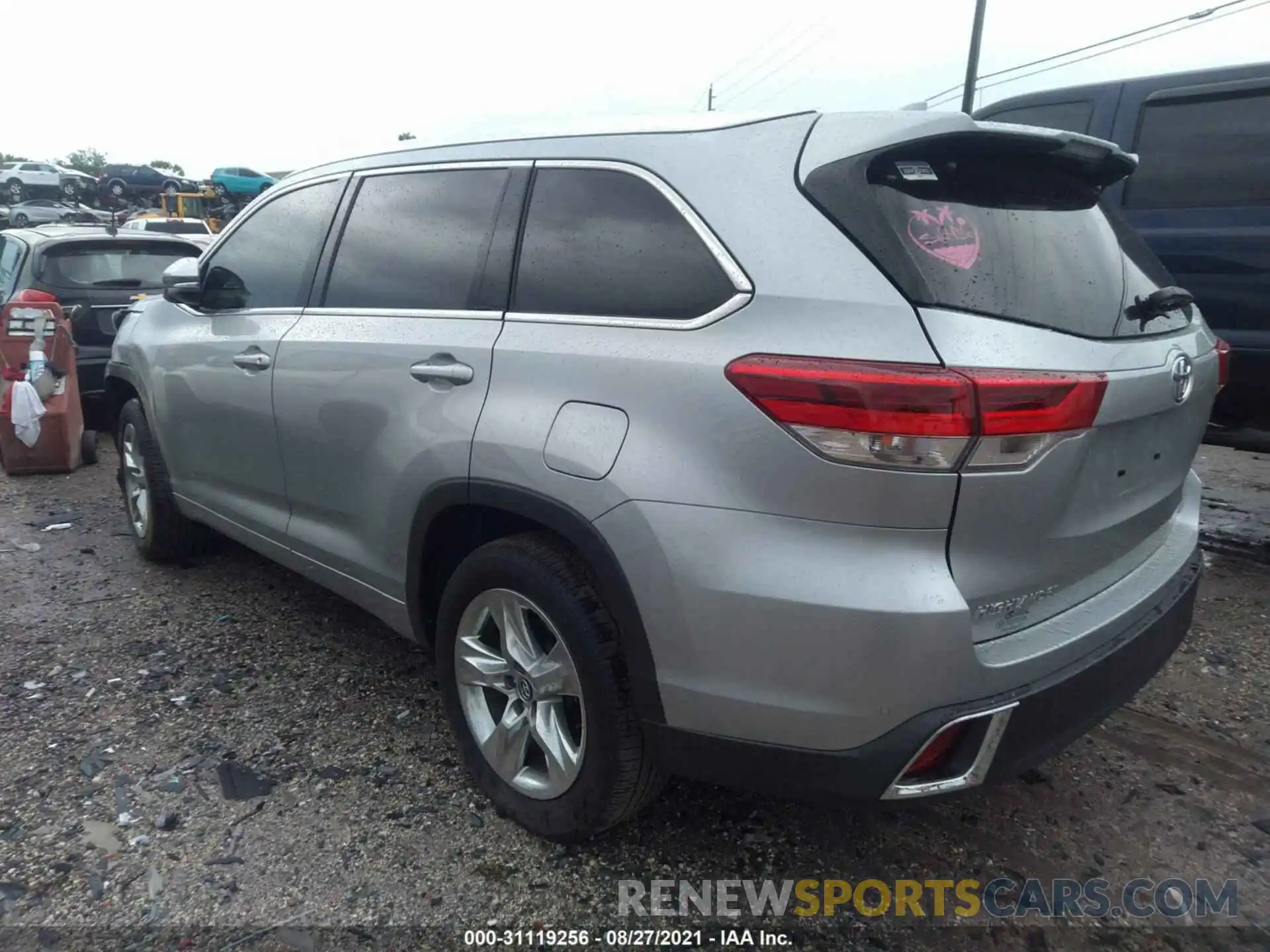 3 Photograph of a damaged car 5TDYZRFH8KS349174 TOYOTA HIGHLANDER 2019