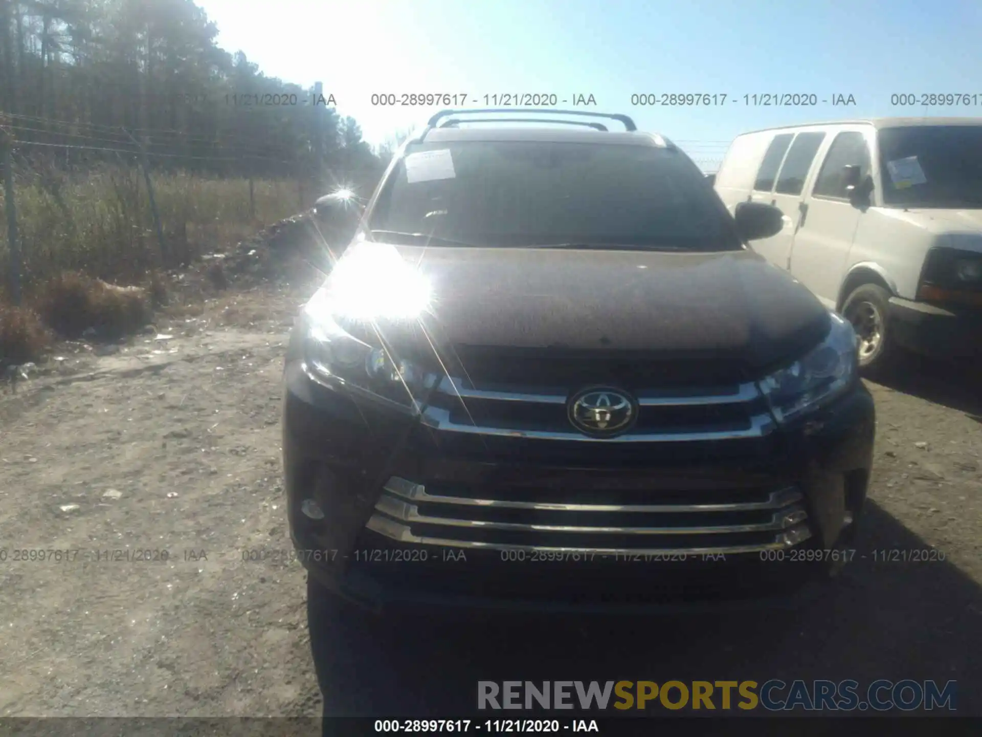 6 Photograph of a damaged car 5TDYZRFH8KS352365 TOYOTA HIGHLANDER 2019