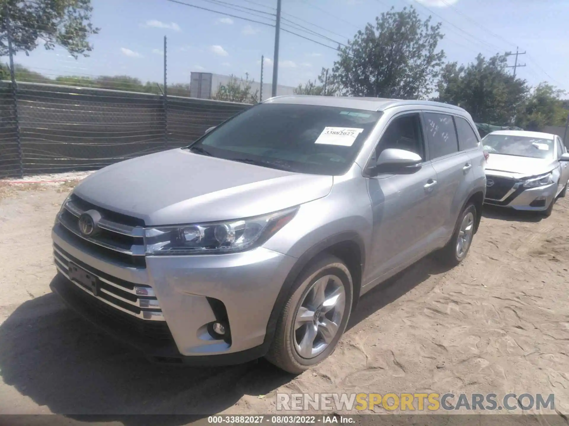 2 Photograph of a damaged car 5TDYZRFH9KS291513 TOYOTA HIGHLANDER 2019