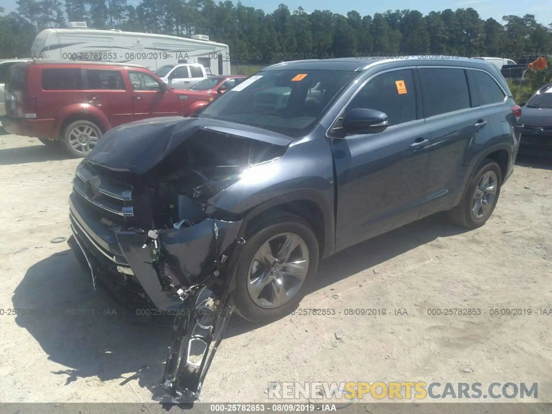 2 Photograph of a damaged car 5TDYZRFH9KS314644 TOYOTA HIGHLANDER 2019