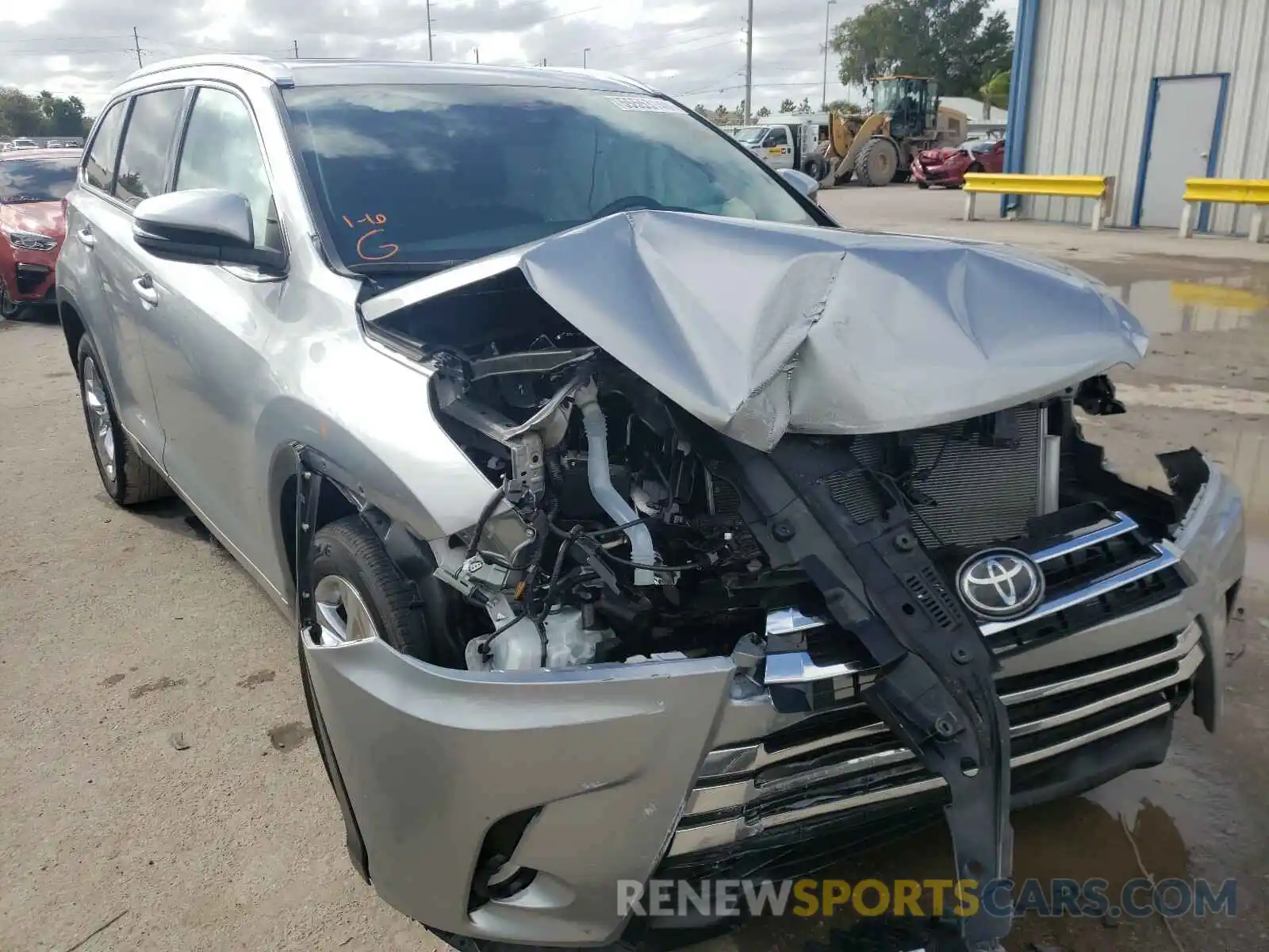 1 Photograph of a damaged car 5TDYZRFH9KS331203 TOYOTA HIGHLANDER 2019