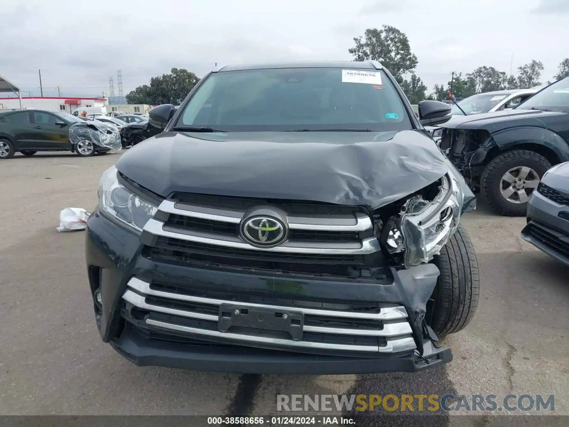 12 Photograph of a damaged car 5TDYZRFH9KS339737 TOYOTA HIGHLANDER 2019