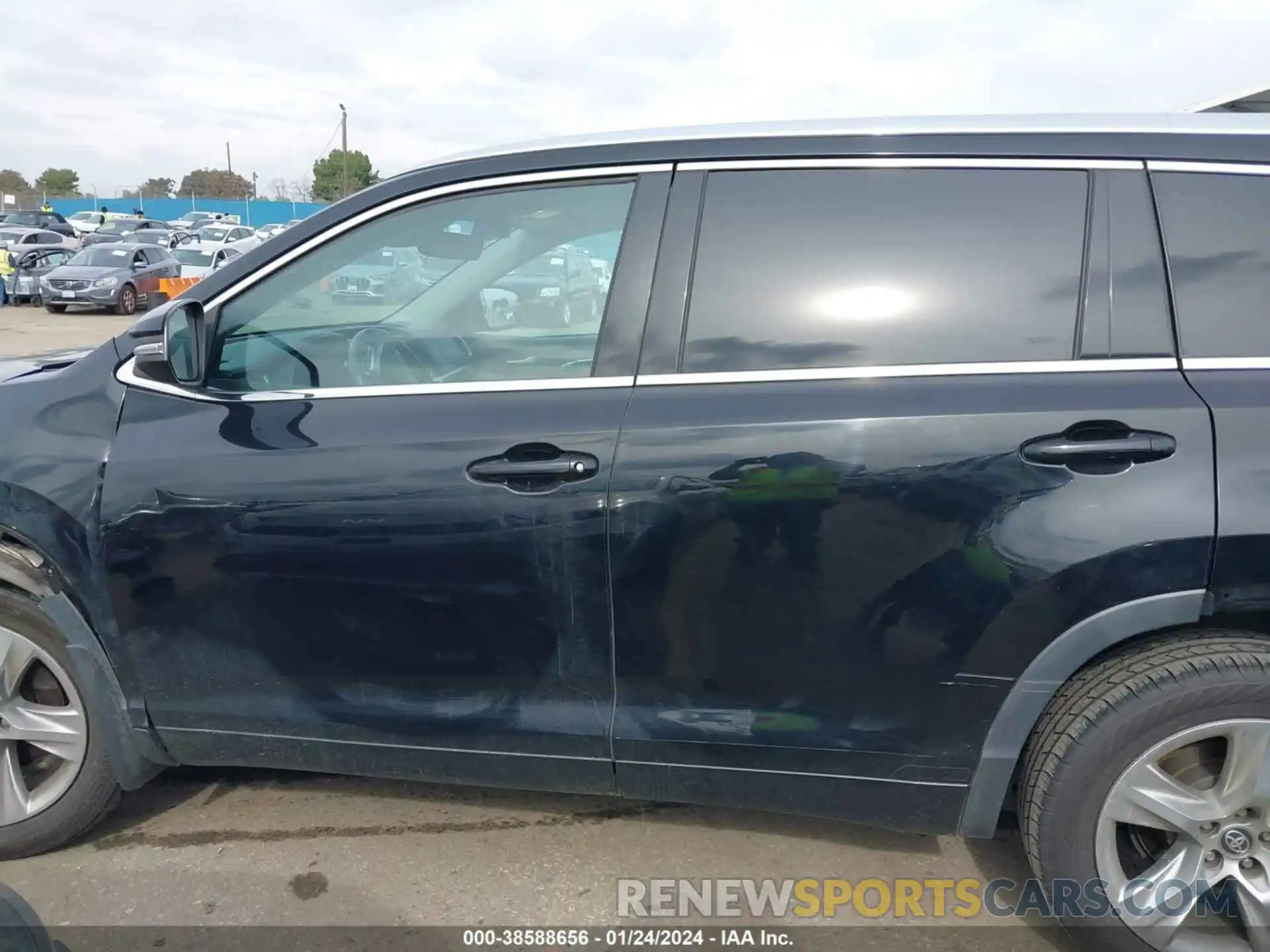 14 Photograph of a damaged car 5TDYZRFH9KS339737 TOYOTA HIGHLANDER 2019